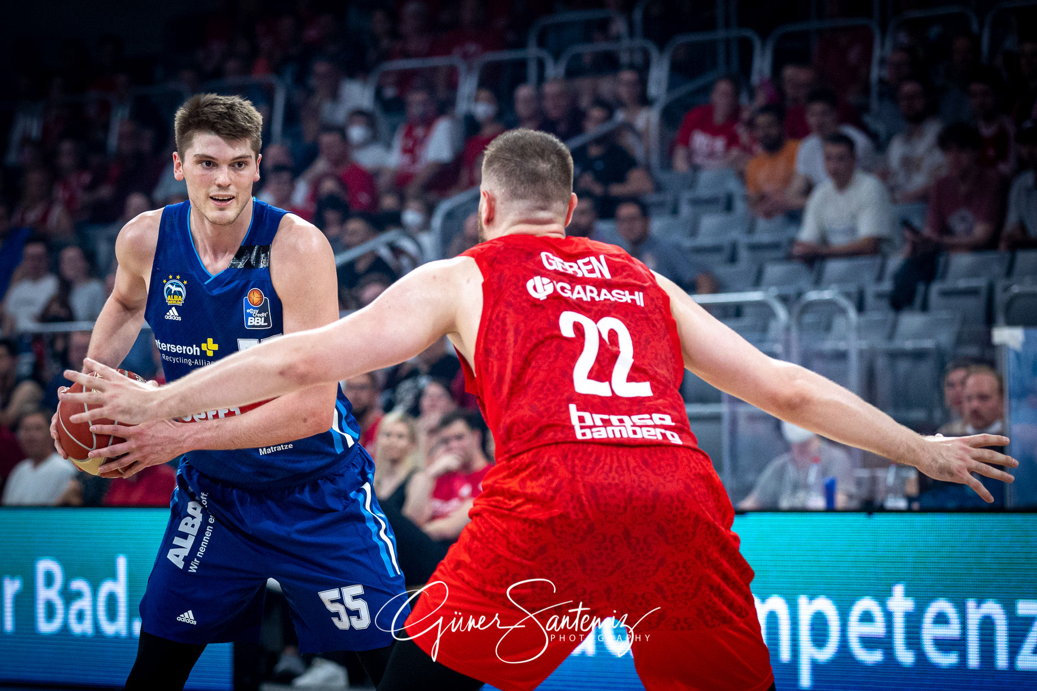 Brose Bamberg vs. Alba Berlin - Basketball - easyCredit BBL - Pl