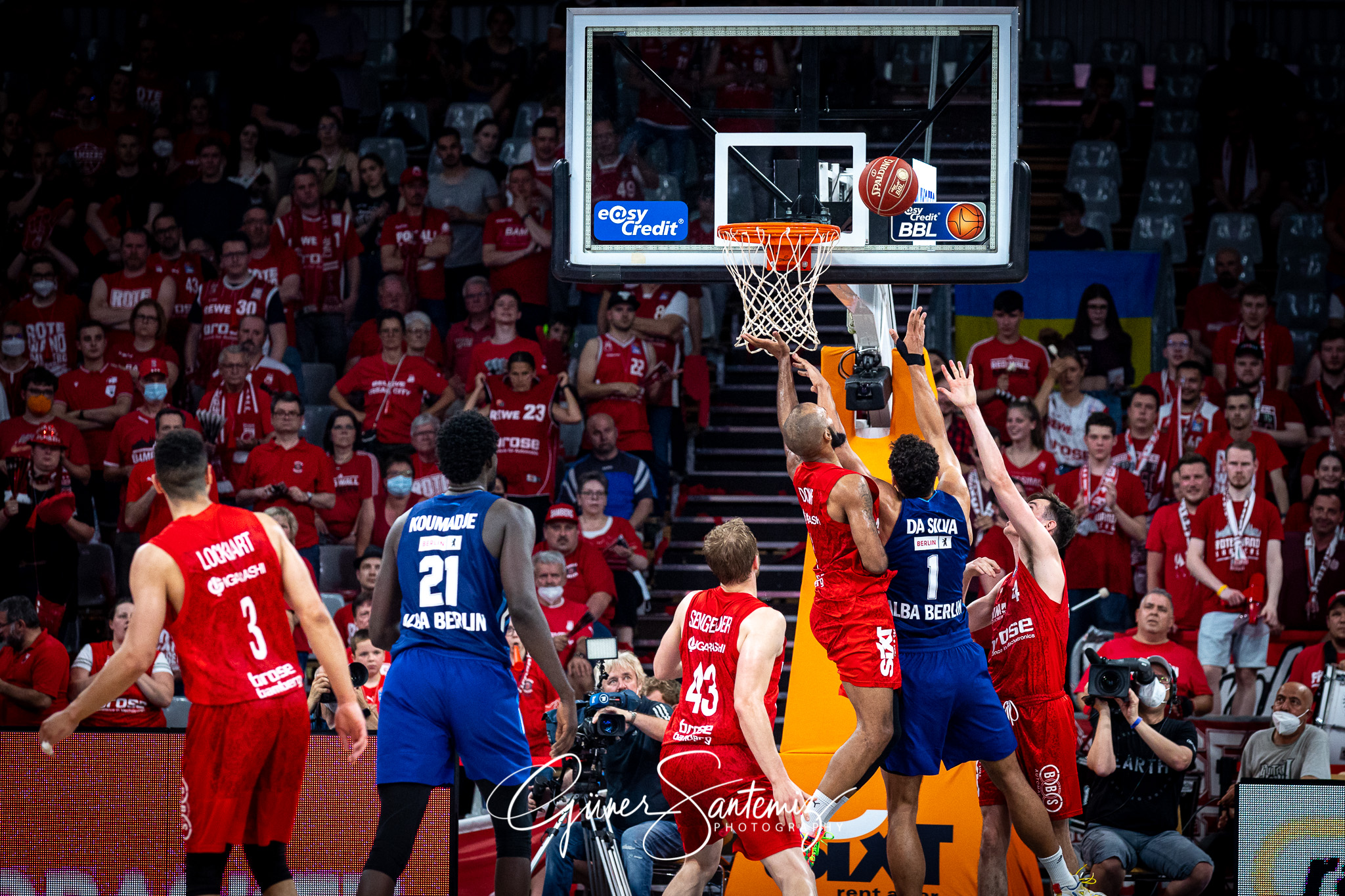 Brose Bamberg vs. Alba Berlin - Basketball - easyCredit BBL - Pl