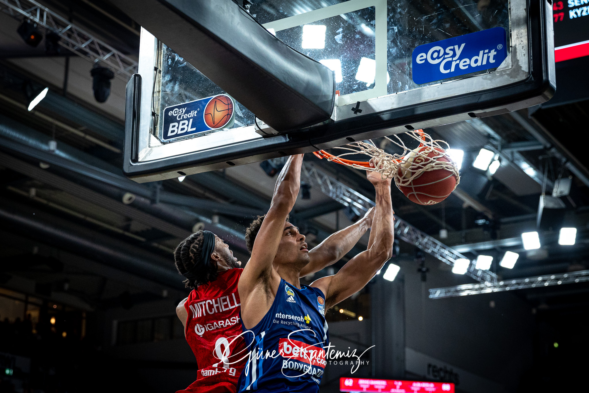 Brose Bamberg vs. Alba Berlin - Basketball - easyCredit BBL - Pl