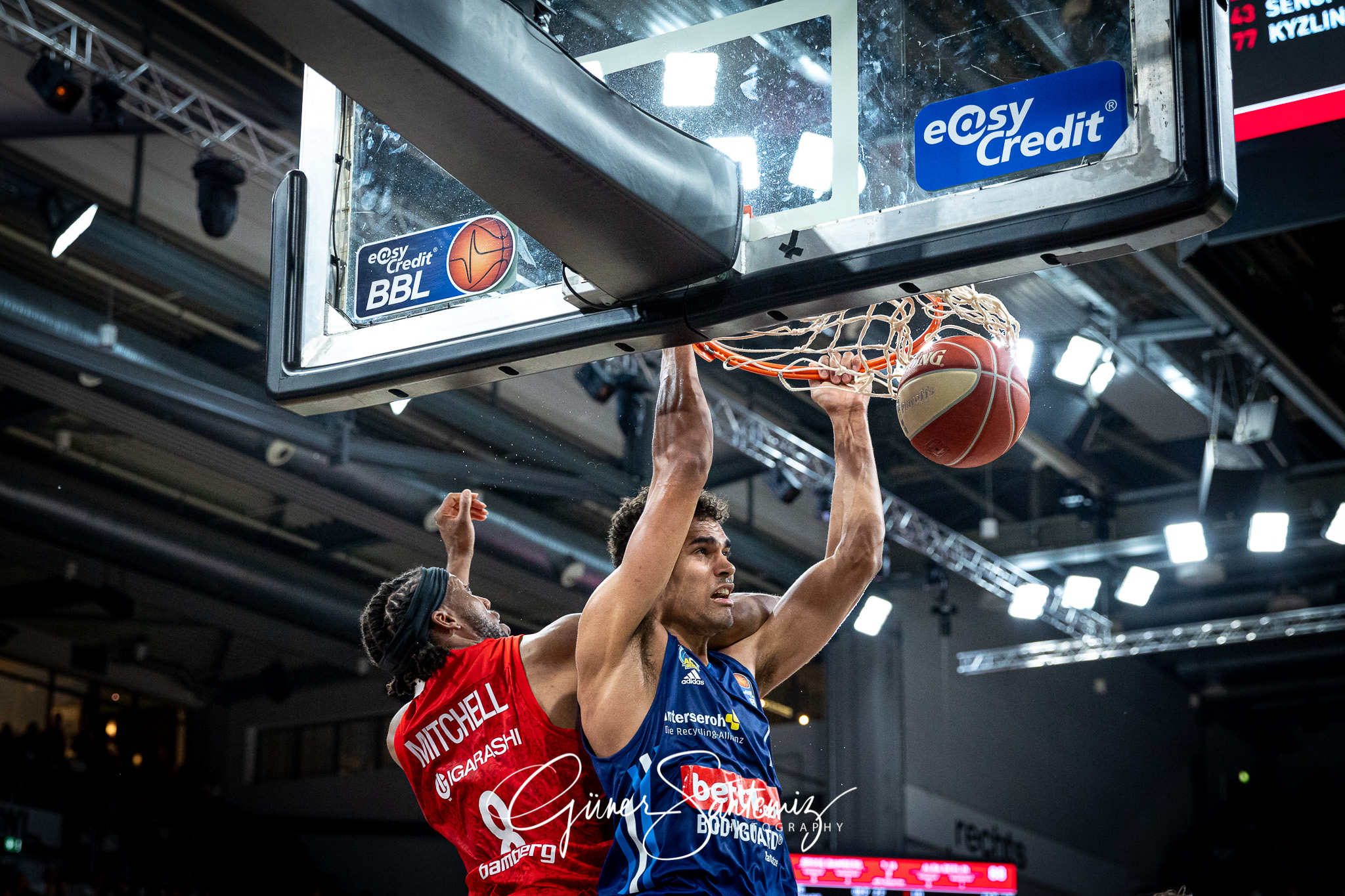 Brose Bamberg vs. Alba Berlin - Basketball - easyCredit BBL - Pl