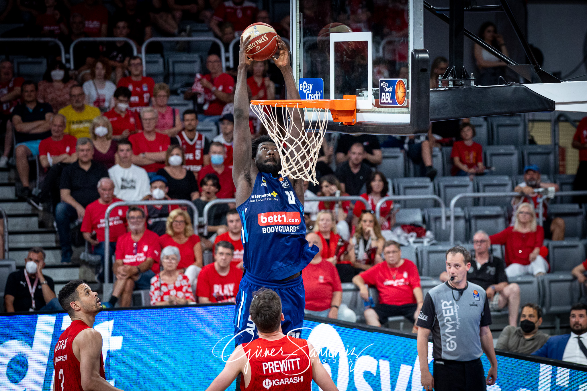 Brose Bamberg vs. Alba Berlin - Basketball - easyCredit BBL - Pl