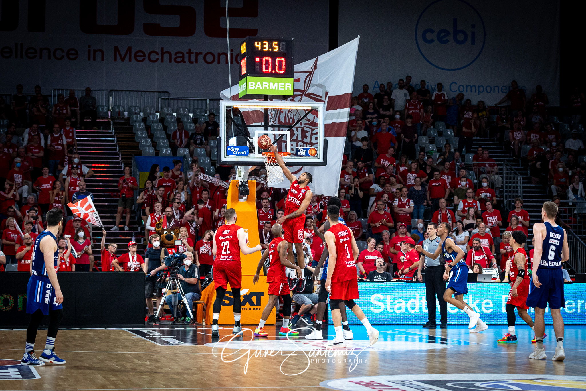 Brose Bamberg vs. Alba Berlin - Basketball - easyCredit BBL - Pl