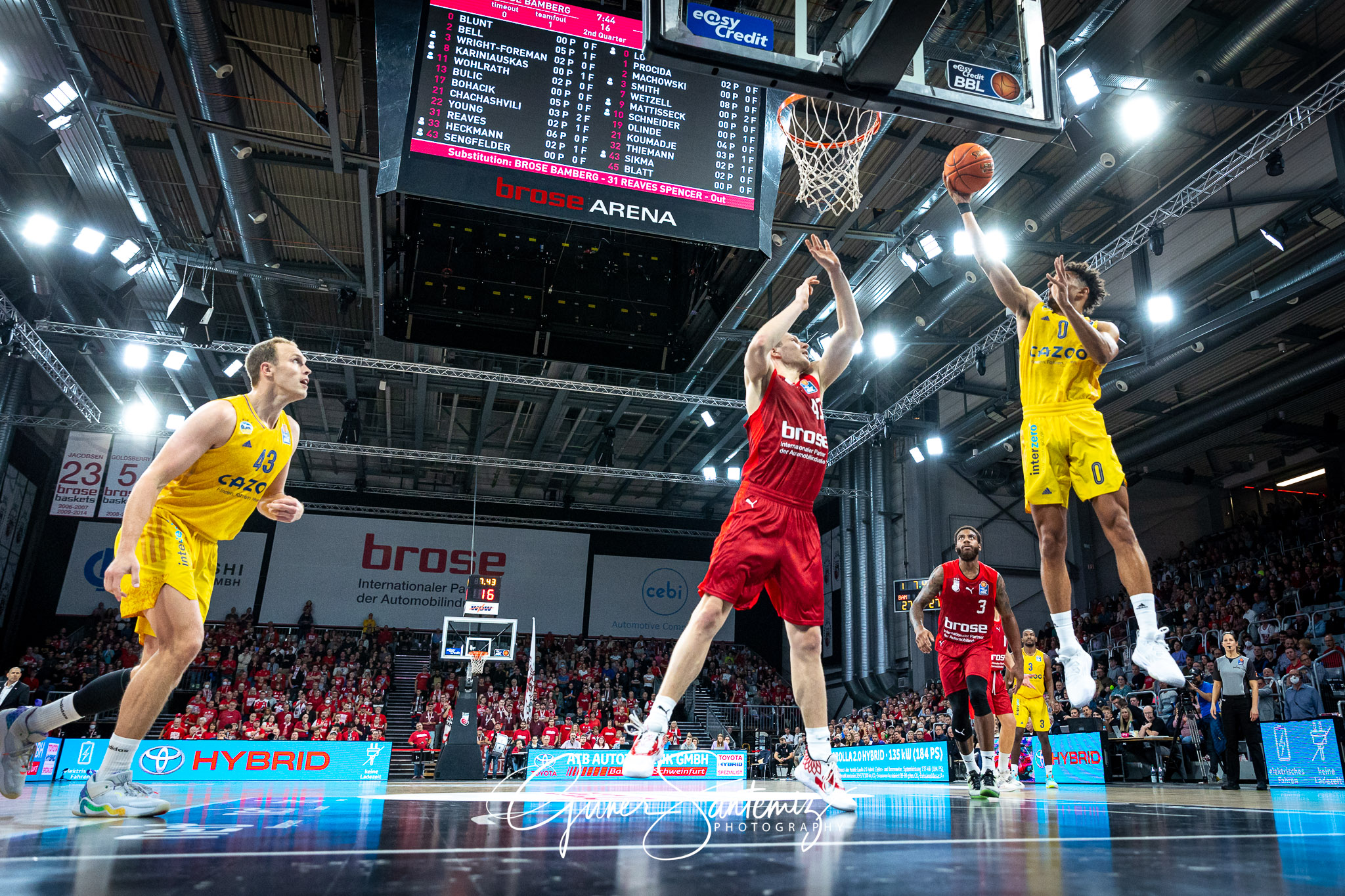 Brose Bamberg vs. Alba Berlin - Basketball - easyCredit BBL - 1.