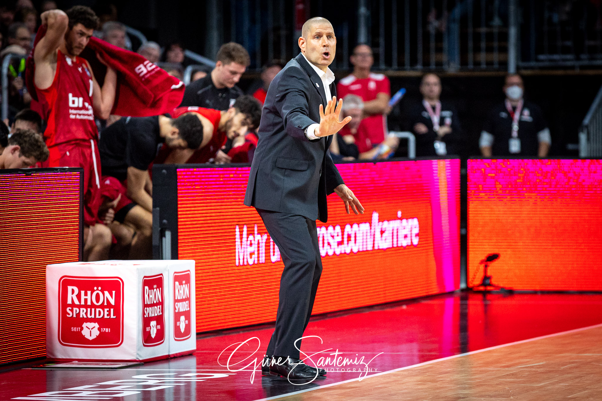 Brose Bamberg vs. Alba Berlin - Basketball - easyCredit BBL - 1.