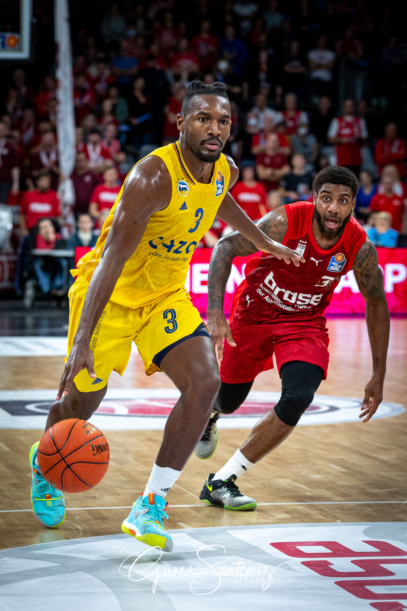 Brose Bamberg vs. Alba Berlin - Basketball - easyCredit BBL - 1.