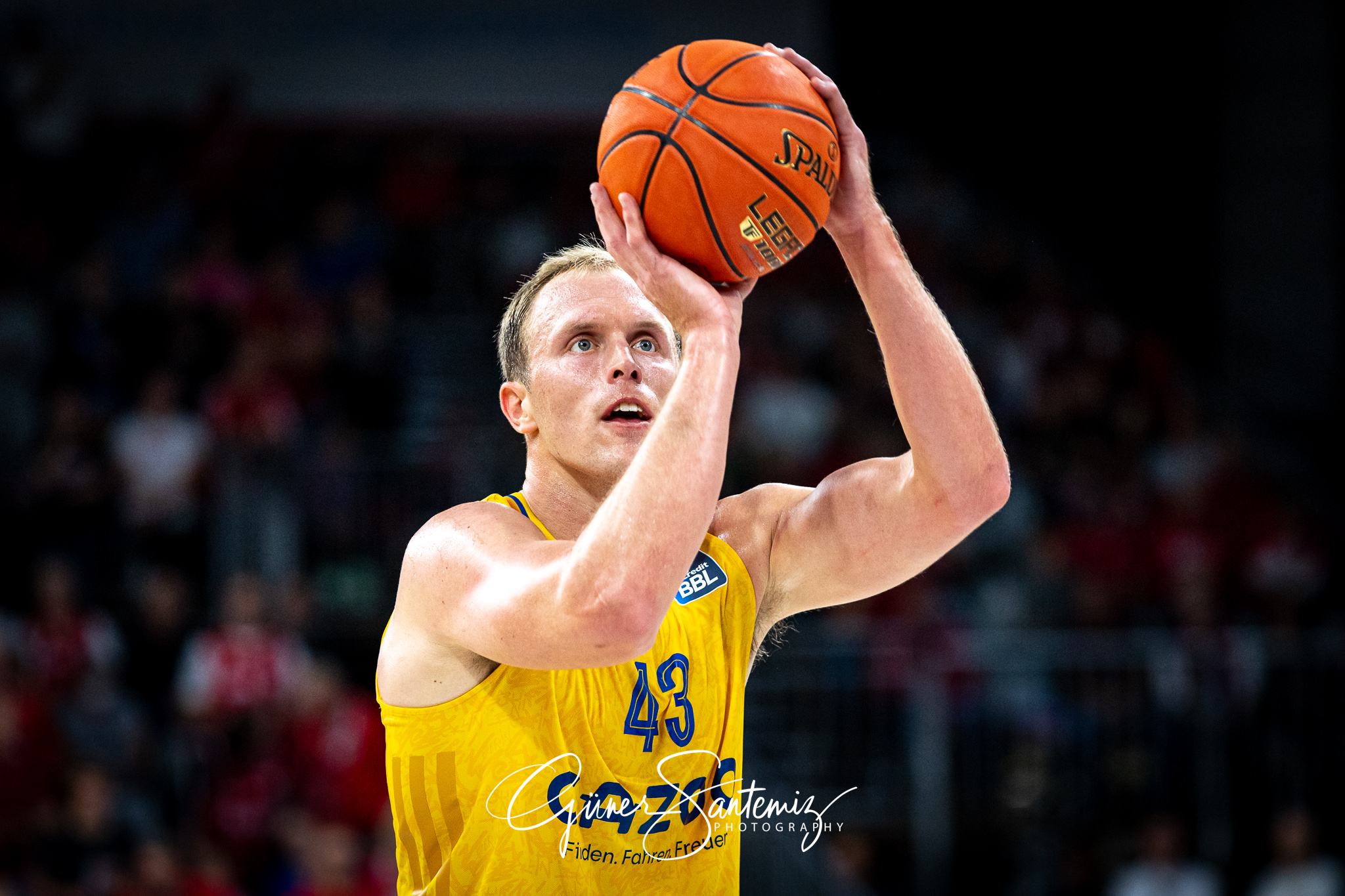 Brose Bamberg vs. Alba Berlin - Basketball - easyCredit BBL - 1.