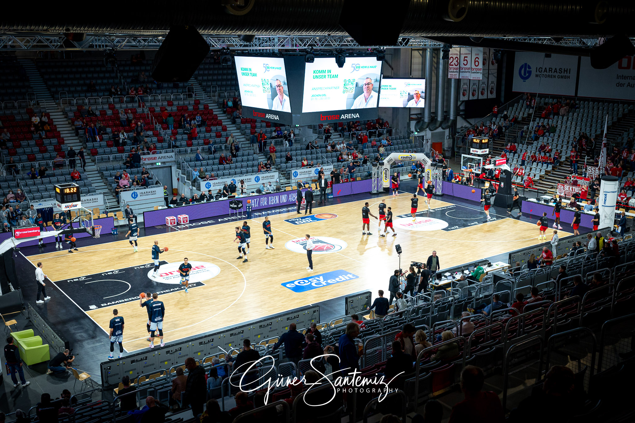 Brose Bamberg vs. Hakro Merlins Crailsheim - Basketball - easyCr