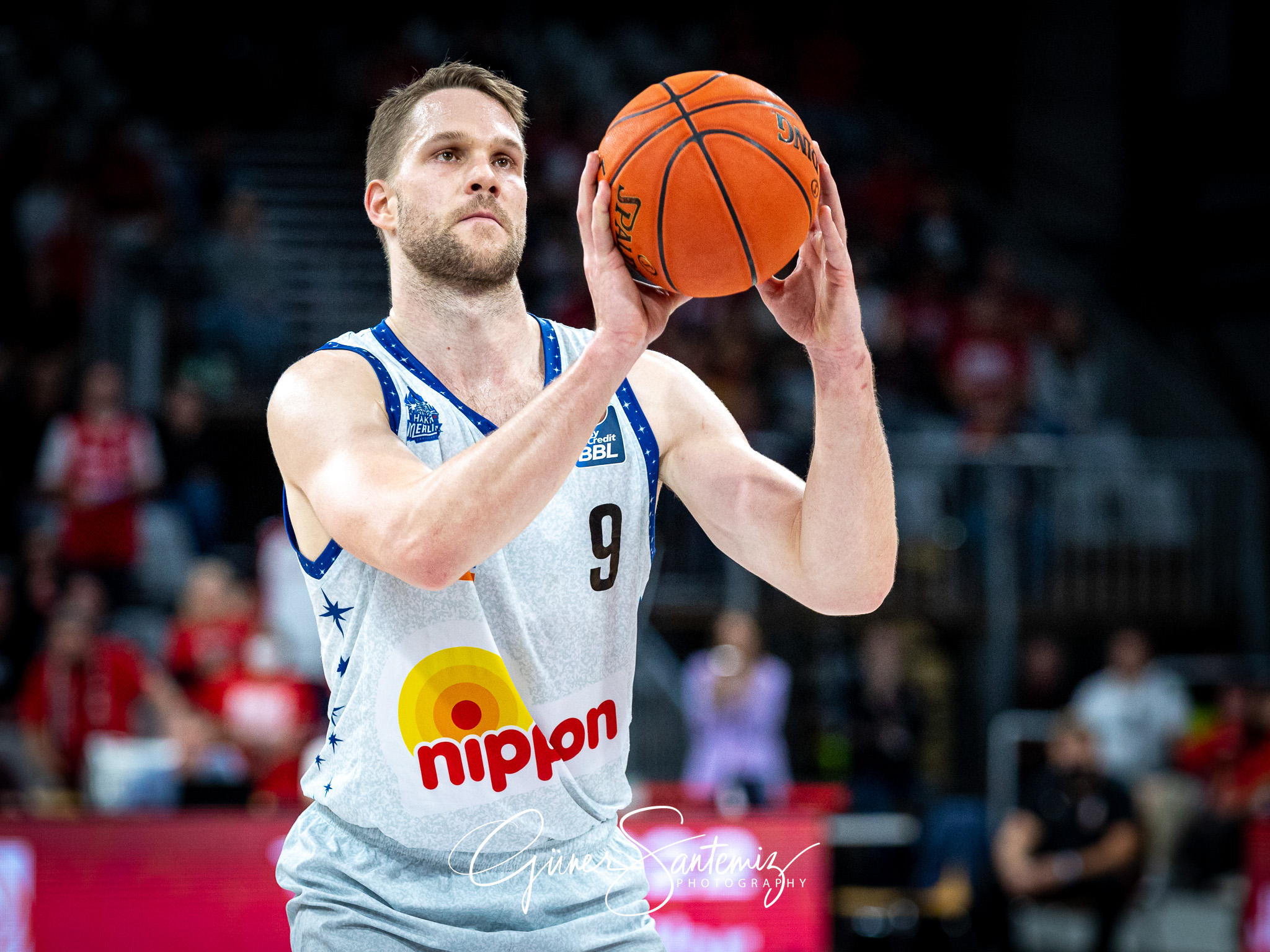 Brose Bamberg vs. Hakro Merlins Crailsheim - Basketball - easyCr