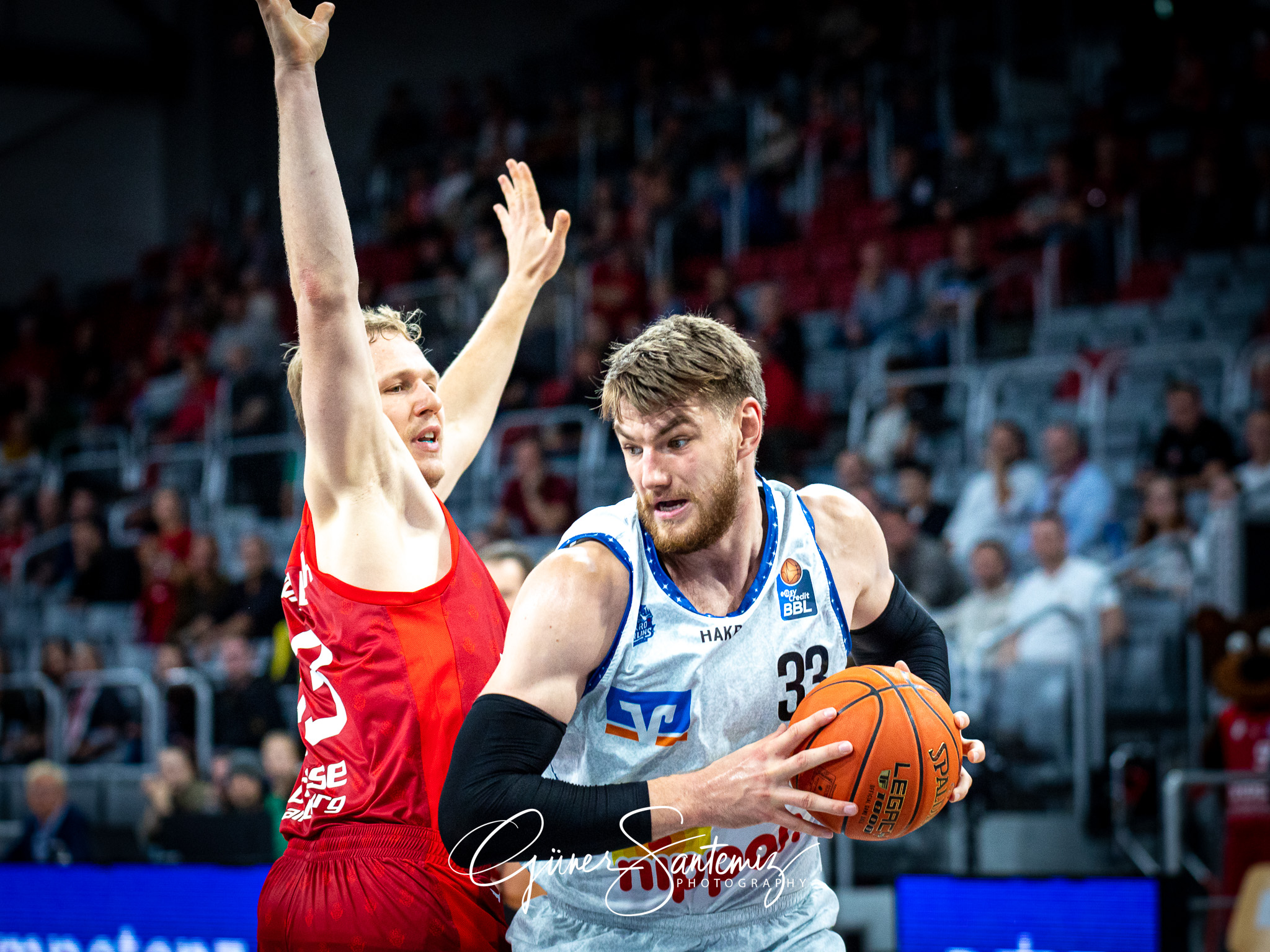 Brose Bamberg vs. Hakro Merlins Crailsheim - Basketball - easyCr