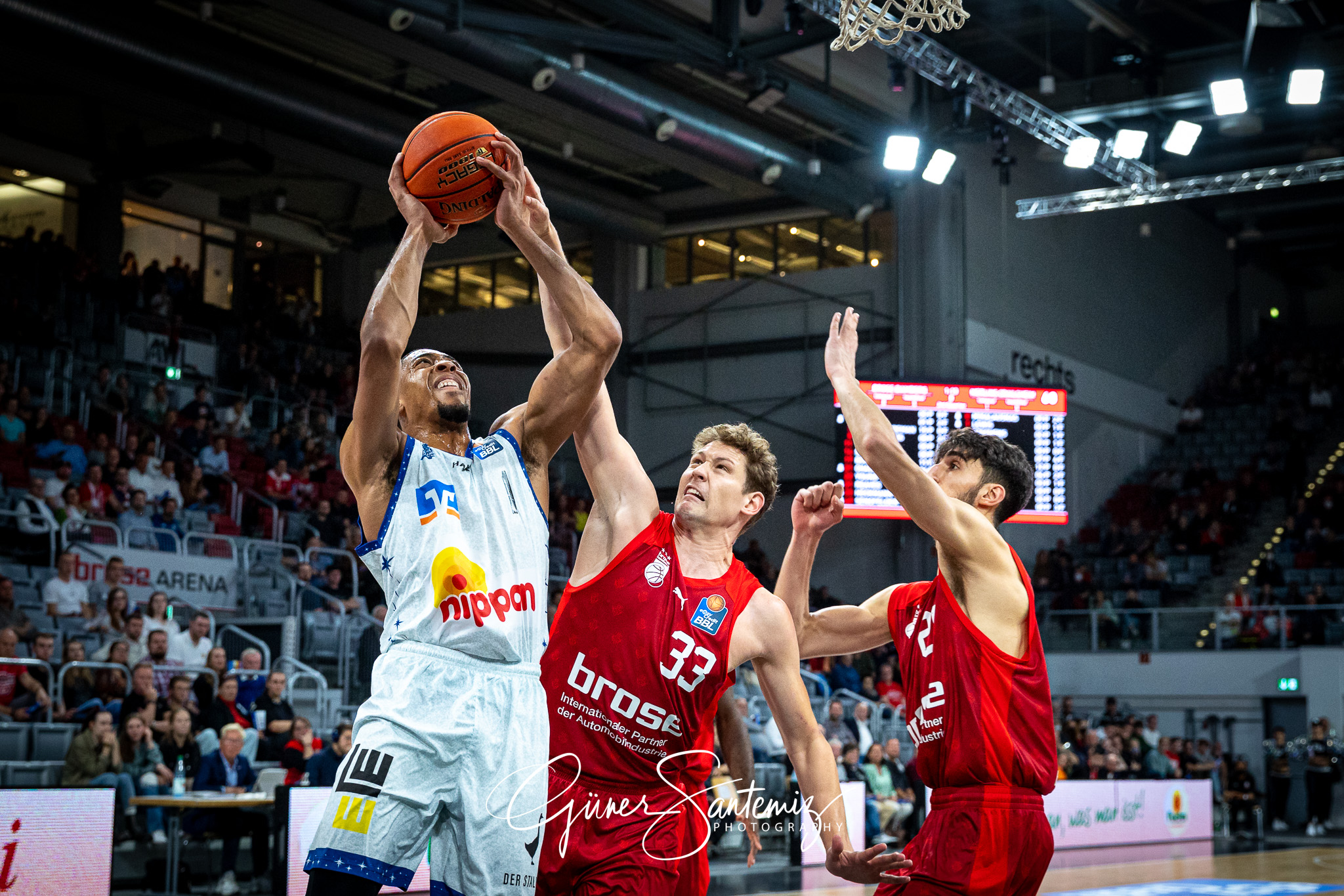 Brose Bamberg vs. Hakro Merlins Crailsheim - Basketball - easyCr