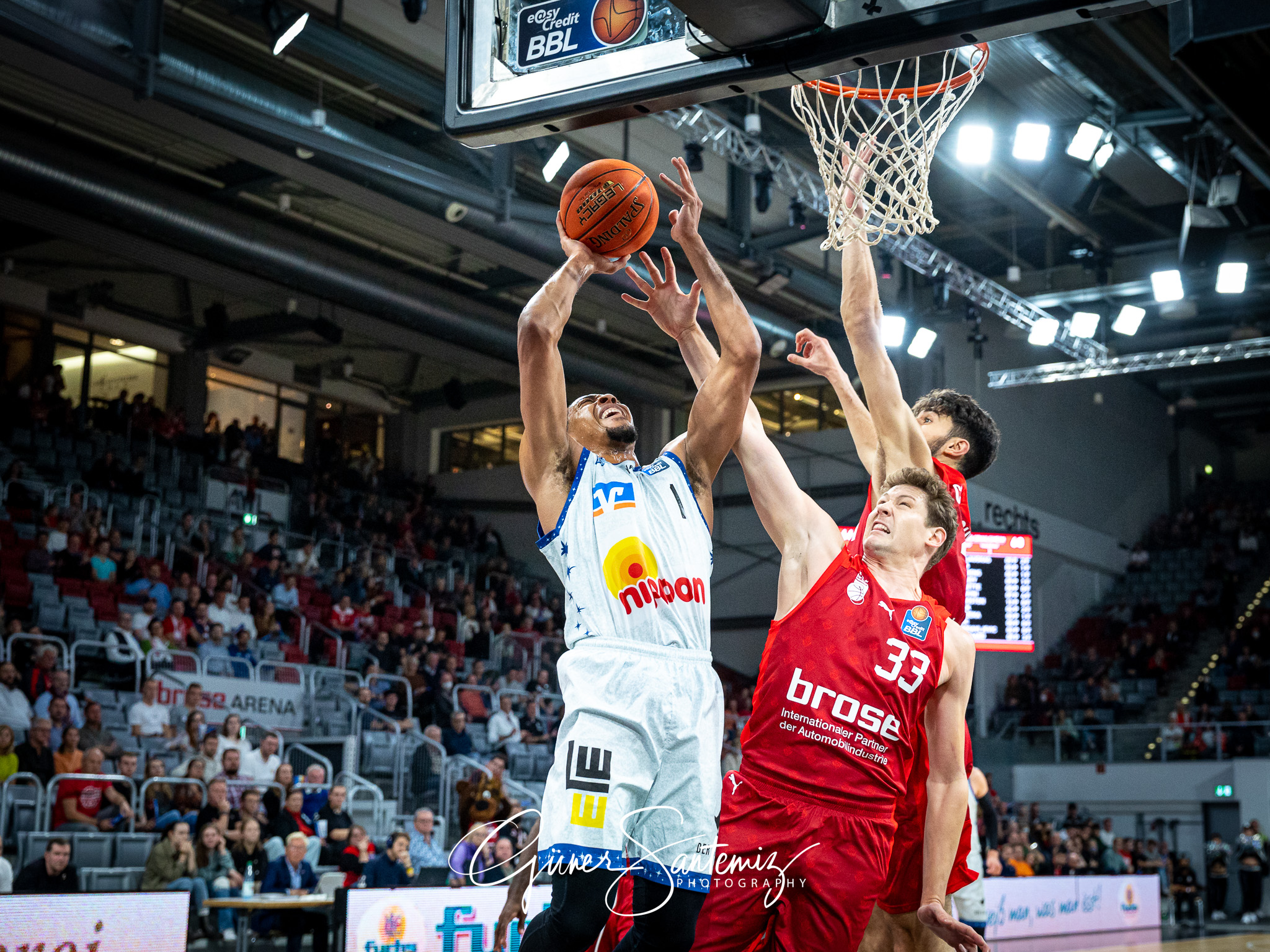 Brose Bamberg vs. Hakro Merlins Crailsheim - Basketball - easyCr