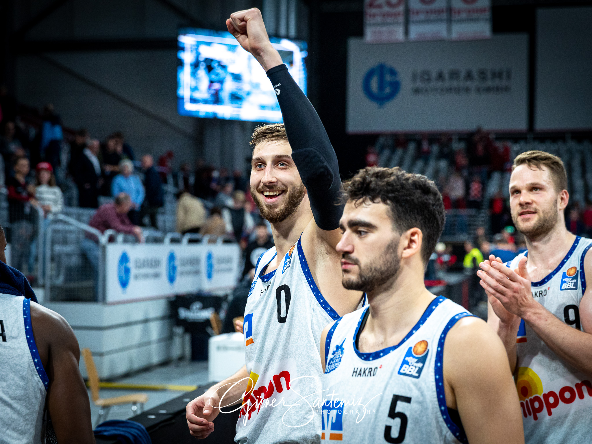 Brose Bamberg vs. Hakro Merlins Crailsheim - Basketball - easyCr