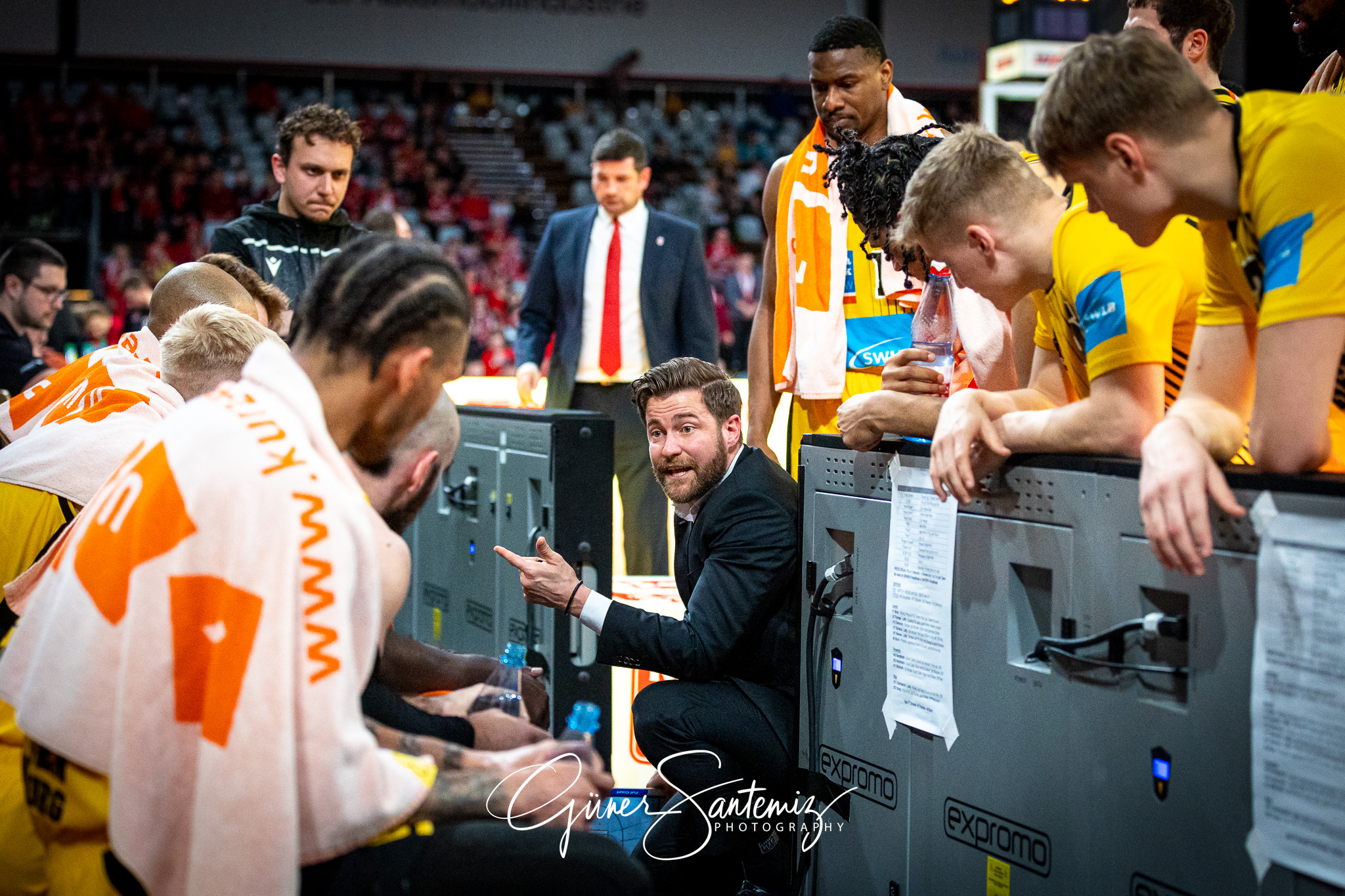 Brose Bamberg vs. MHP Riesen Ludwigsburg - Basketball - easyCred