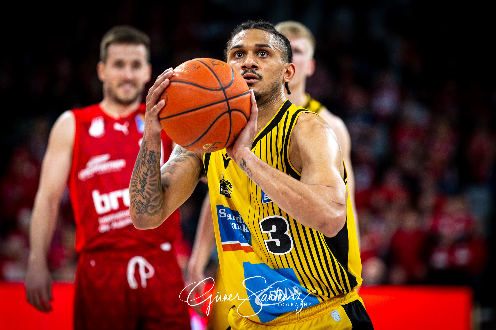 Brose Bamberg vs. MHP Riesen Ludwigsburg - Basketball - easyCred