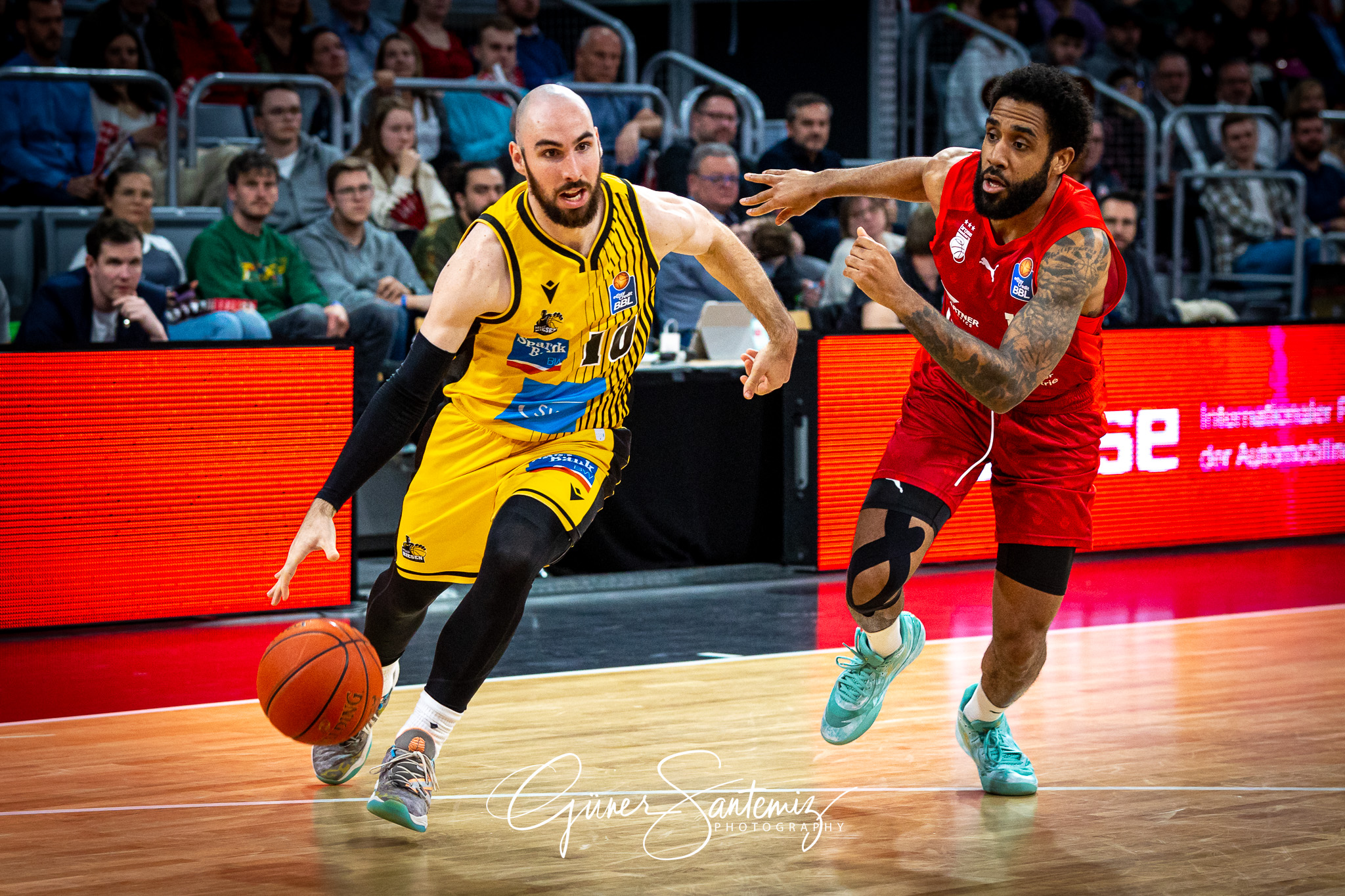 Brose Bamberg vs. MHP Riesen Ludwigsburg - Basketball - easyCred