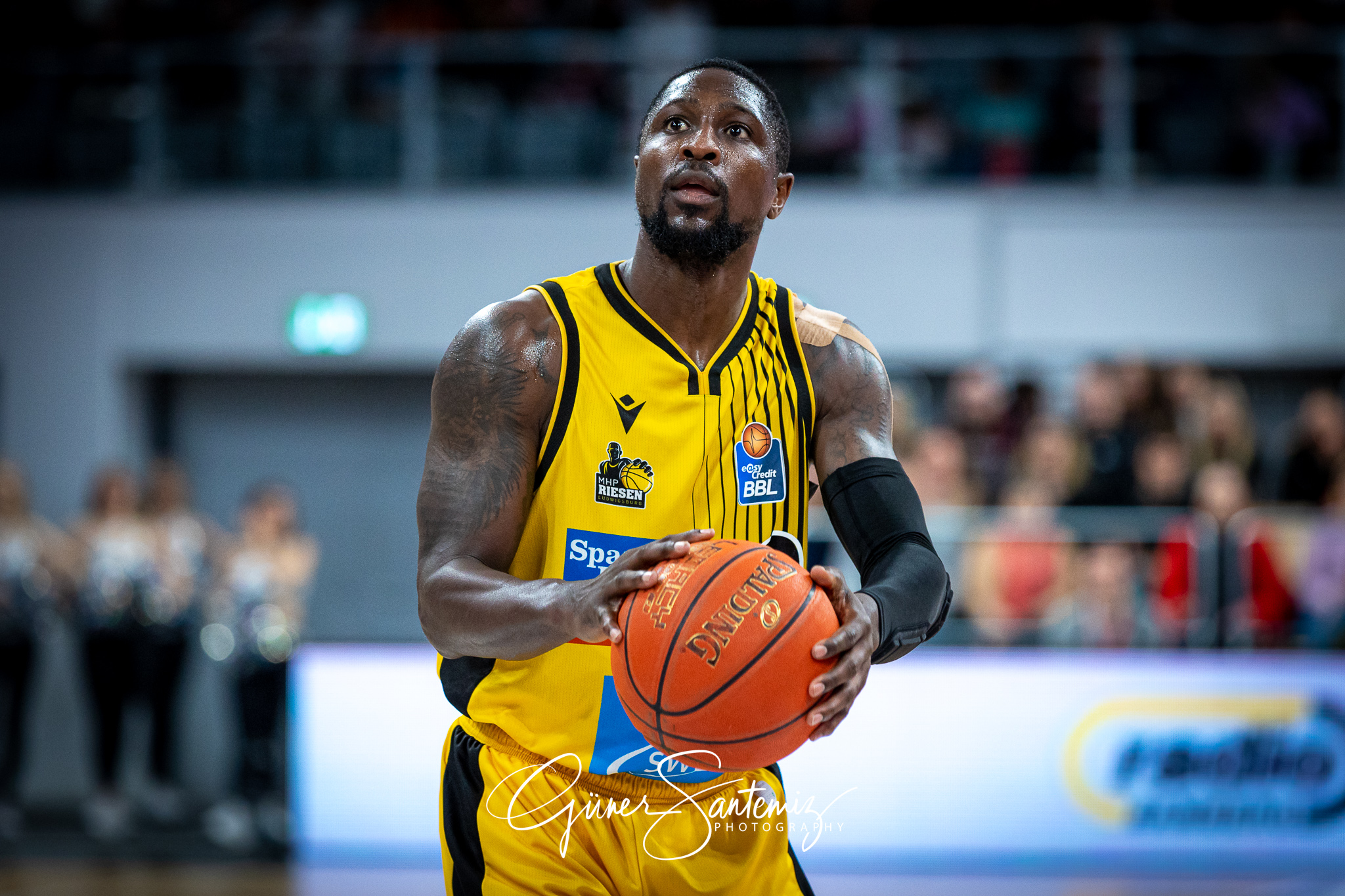 Brose Bamberg vs. MHP Riesen Ludwigsburg - Basketball - easyCred
