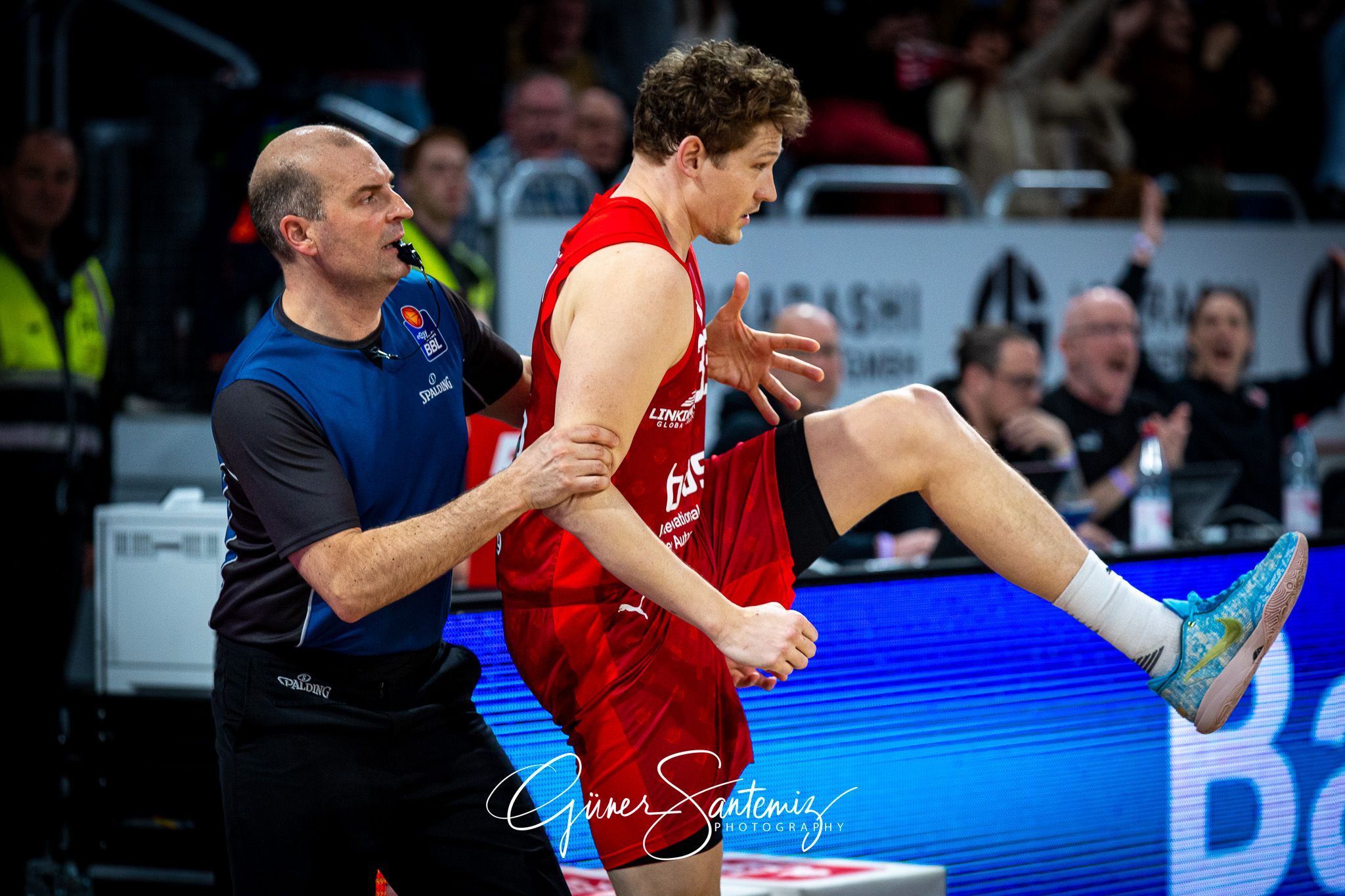 Brose Bamberg vs. MHP Riesen Ludwigsburg - Basketball - easyCred