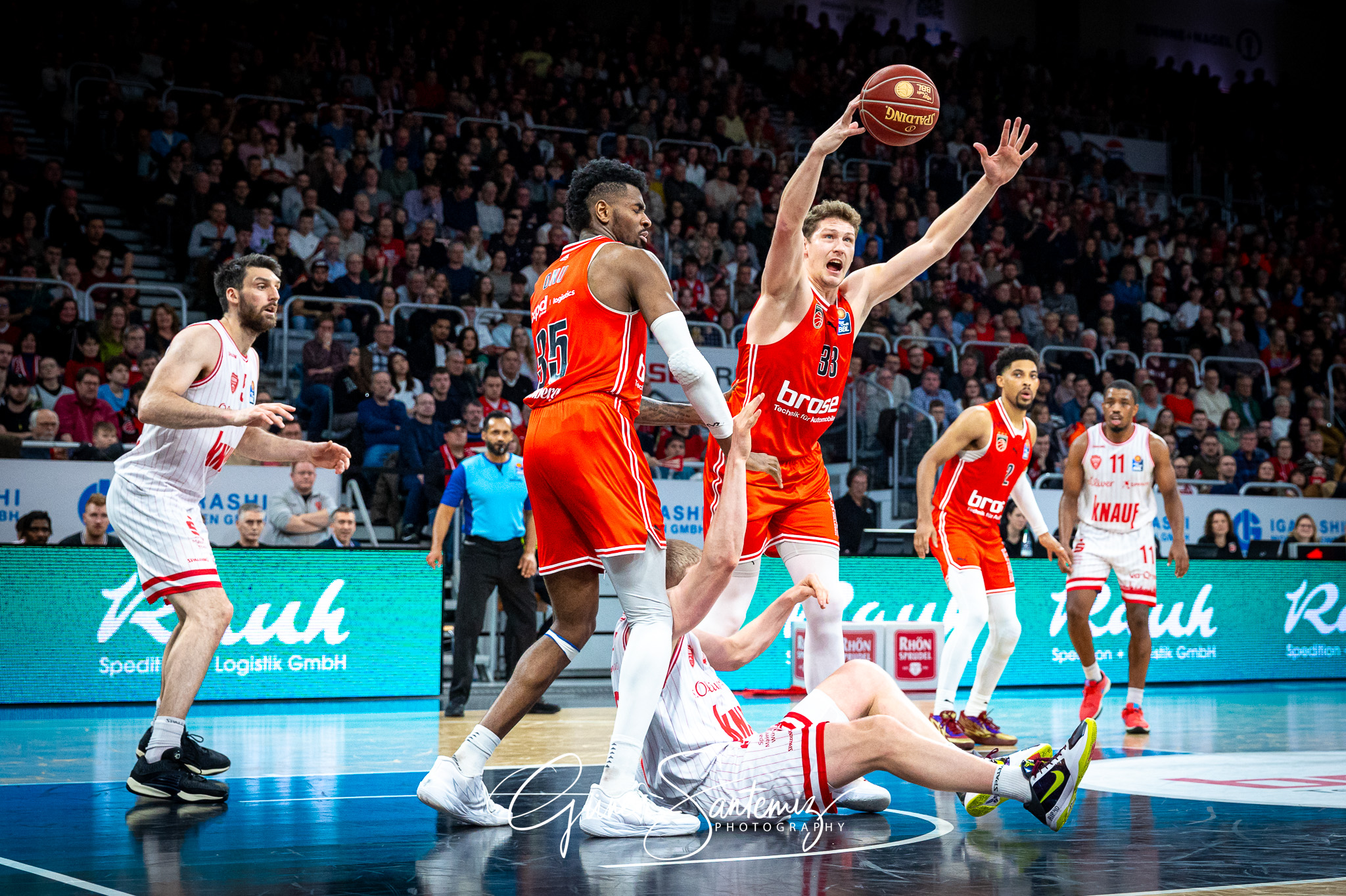 Bamberg Baskets vs. Wuerzburg Baskets - Basketball - easyCredit