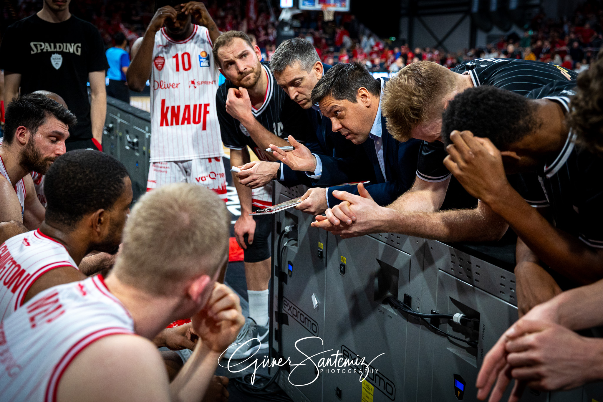 Bamberg Baskets vs. Wuerzburg Baskets - Basketball - easyCredit