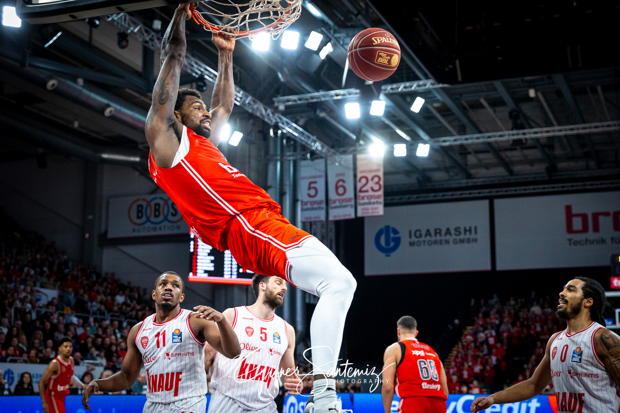 Bamberg Baskets vs. Wuerzburg Baskets - Basketball - easyCredit