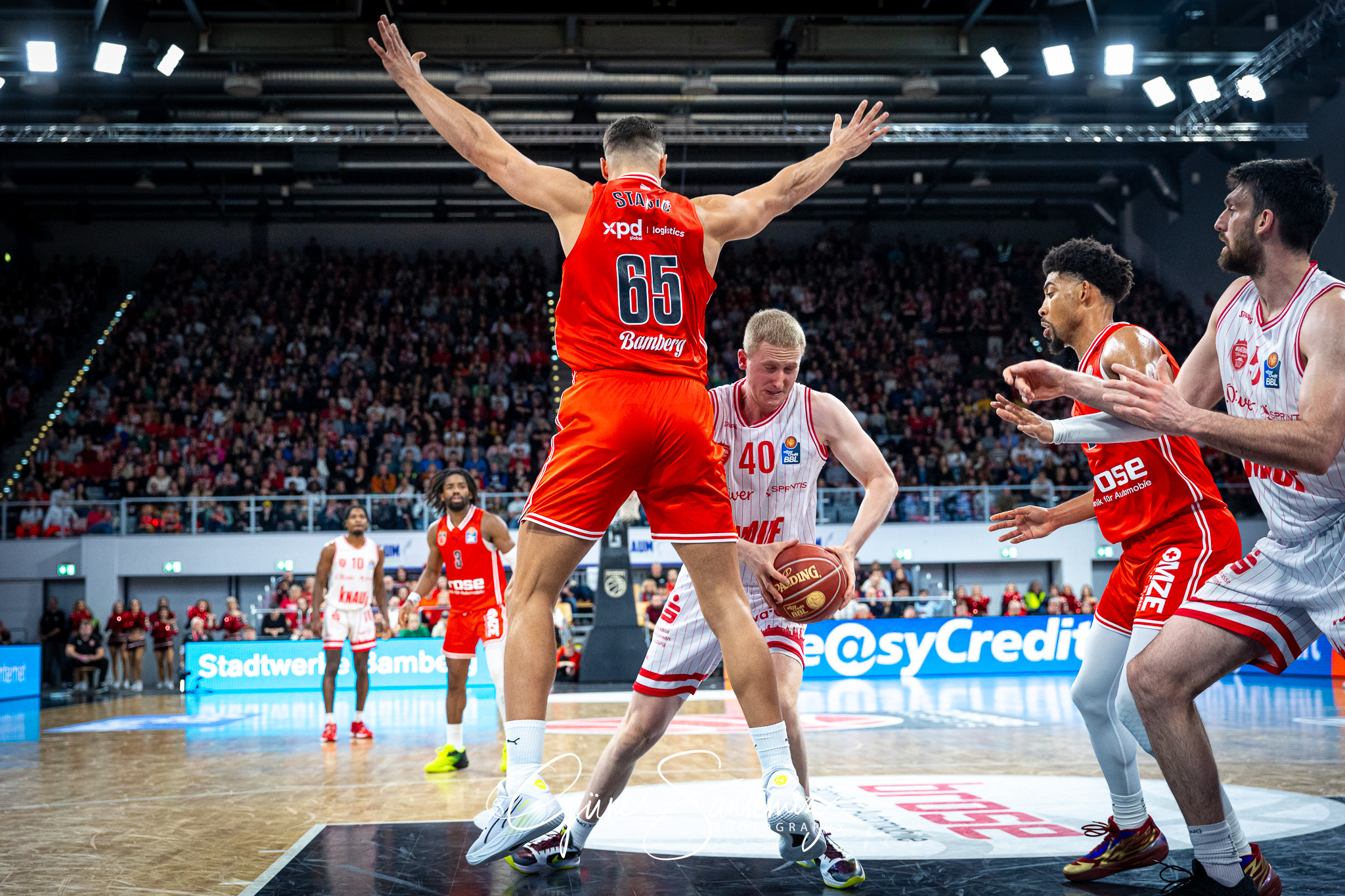 Bamberg Baskets vs. Wuerzburg Baskets - Basketball - easyCredit