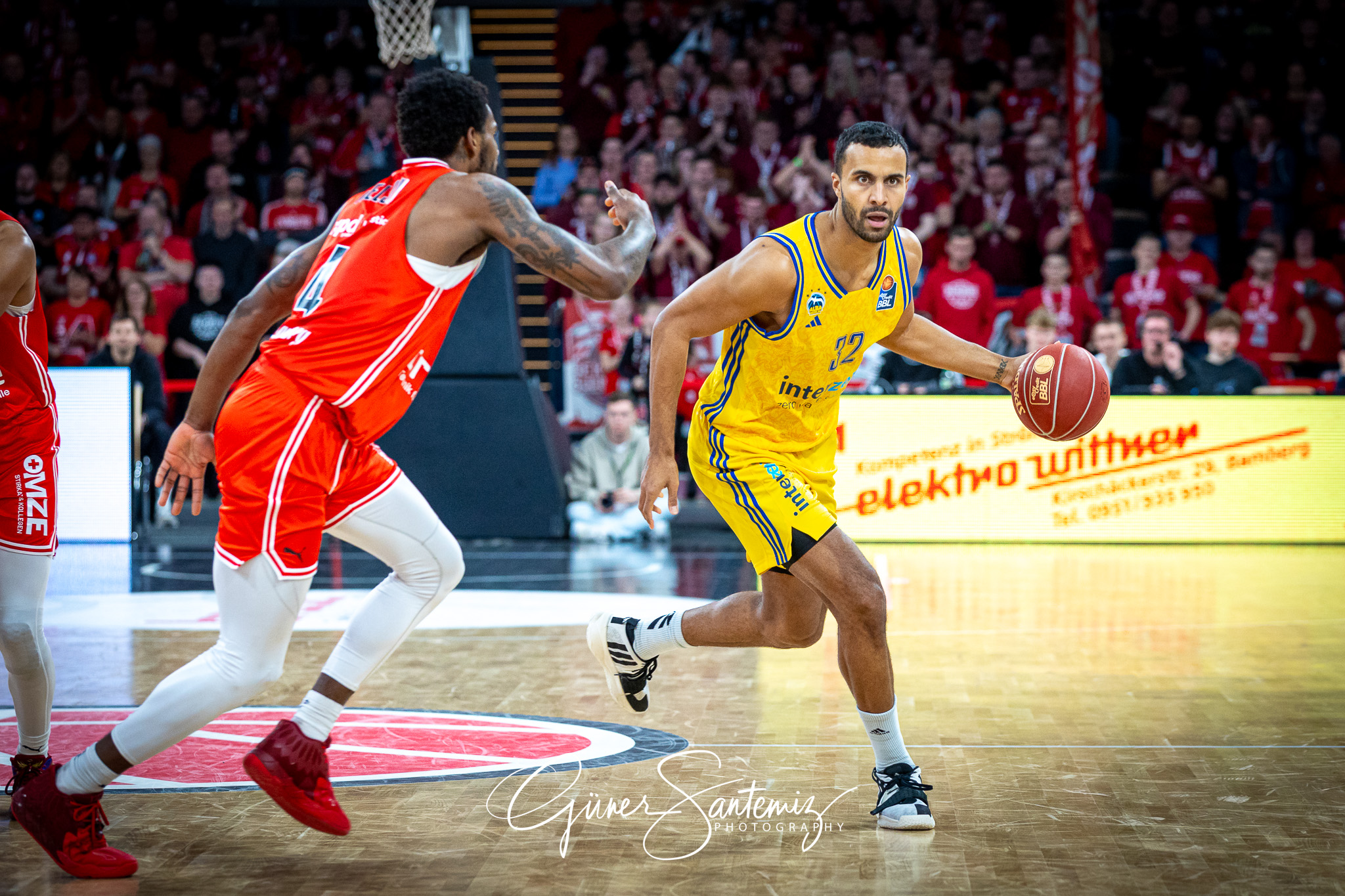 Bamberg Baskets vs. ALBA Berlin - Basketball - easyCredit BBL -