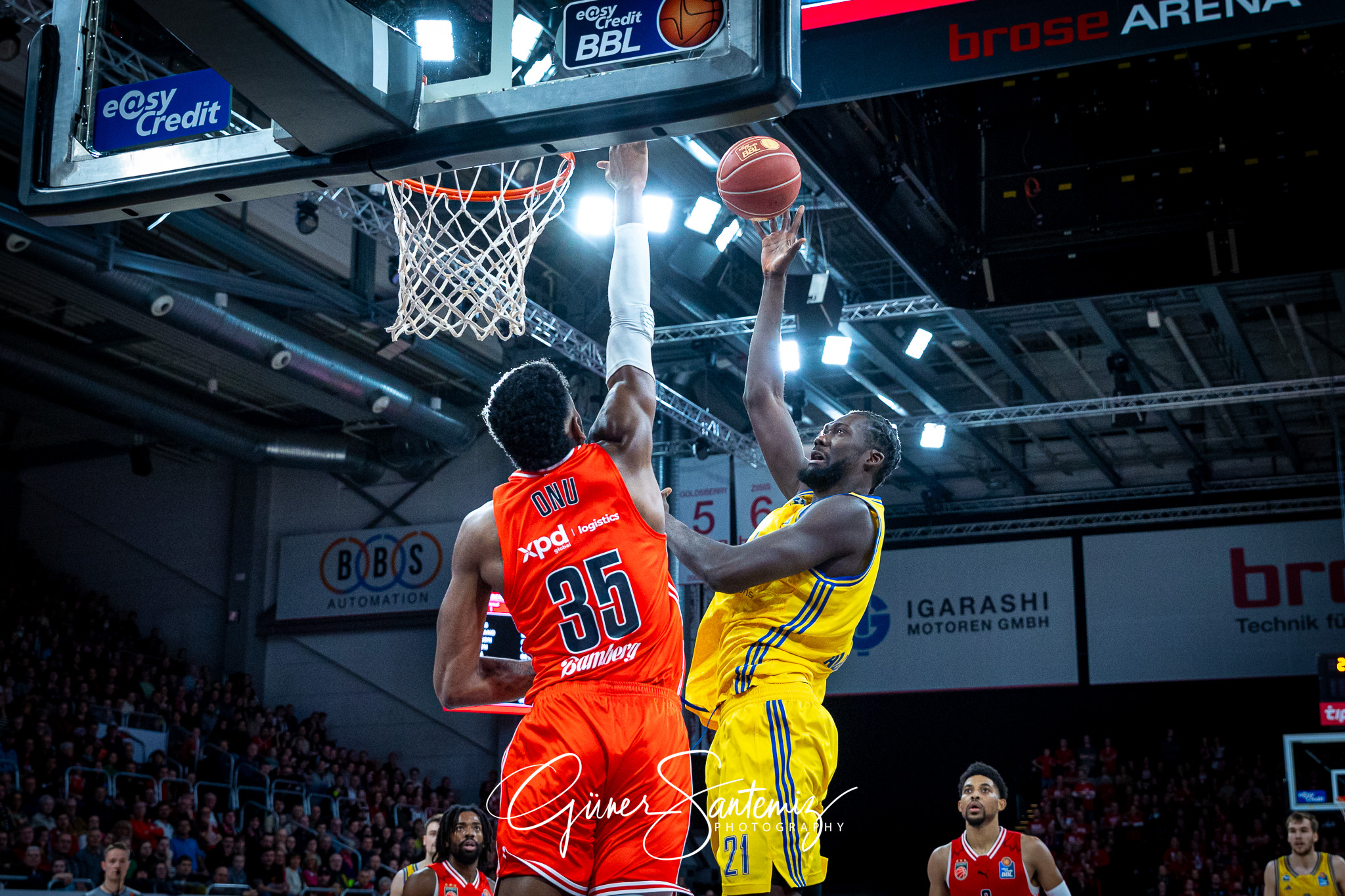 Bamberg Baskets vs. ALBA Berlin - Basketball - easyCredit BBL -