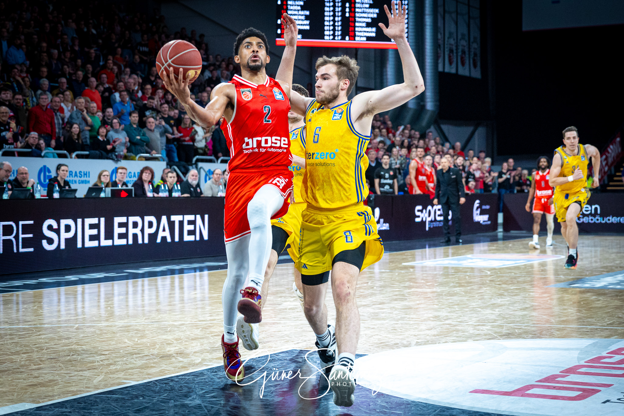 Bamberg Baskets vs. ALBA Berlin - Basketball - easyCredit BBL -