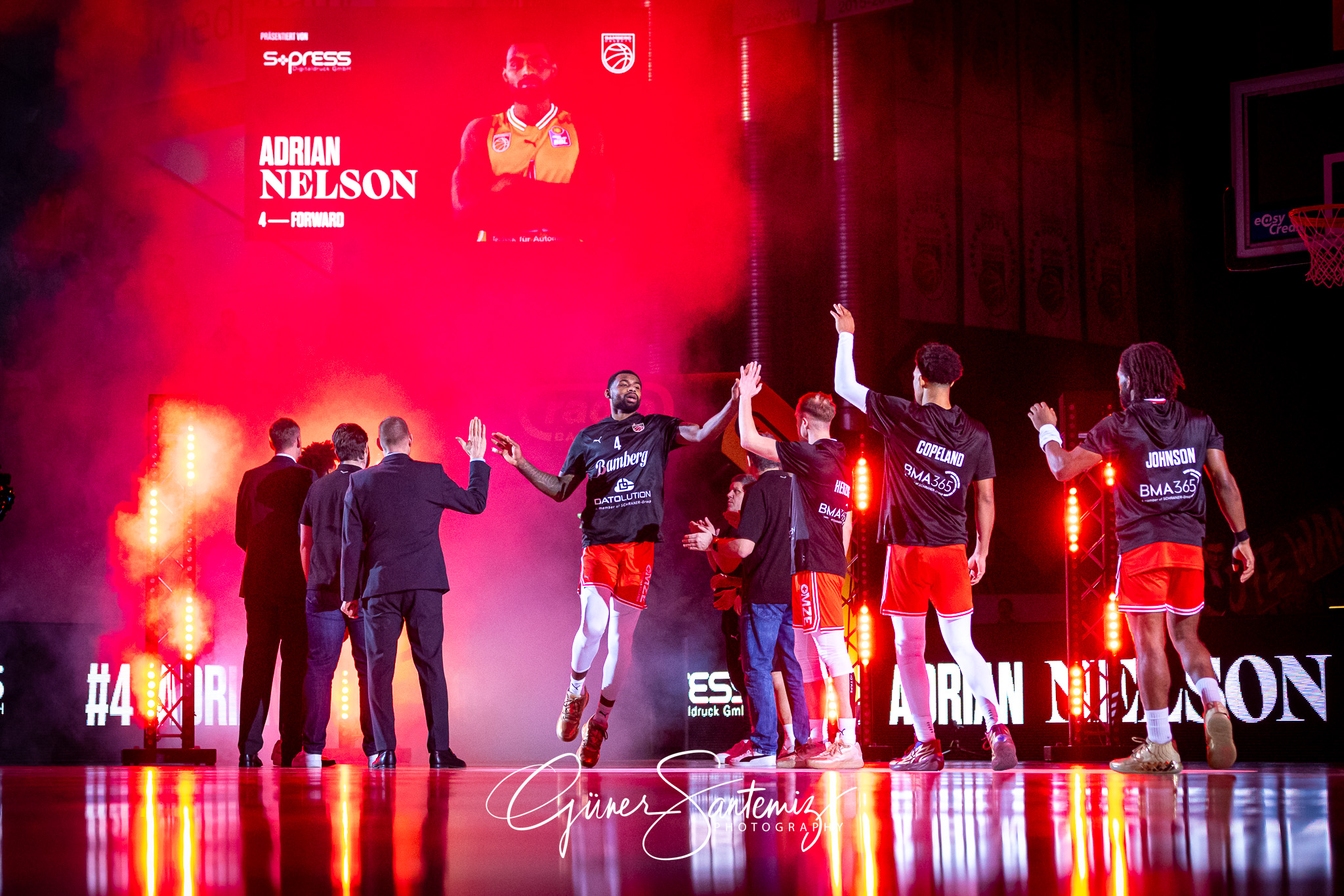 Bamberg Baskets vs. Syntainics MBC - Basketball - easyCredit BBL