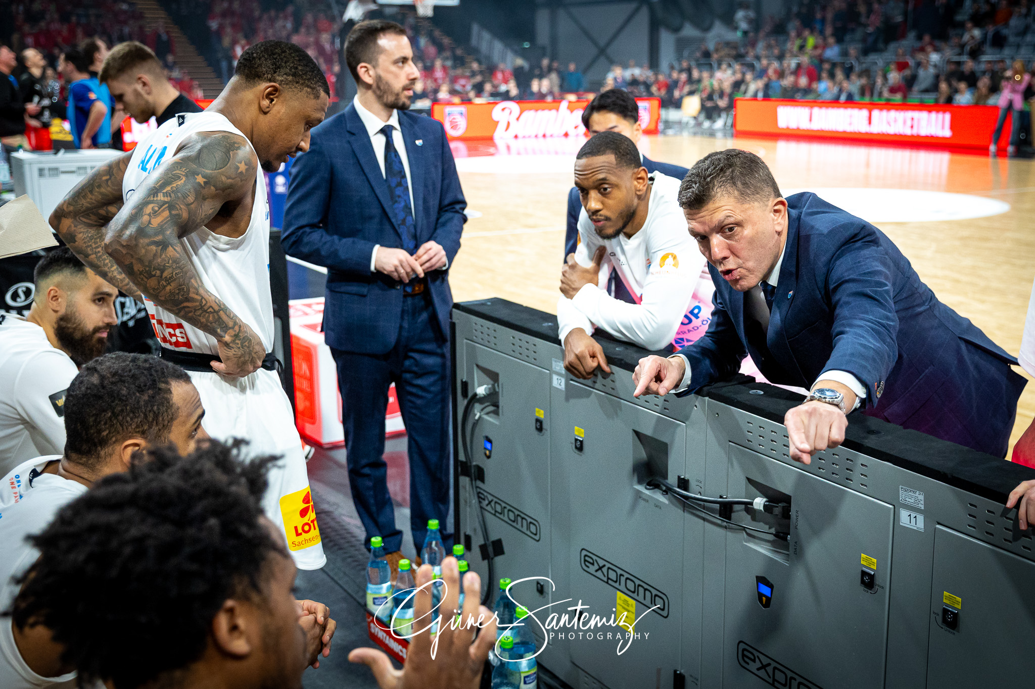 Bamberg Baskets vs. Syntainics MBC - Basketball - easyCredit BBL