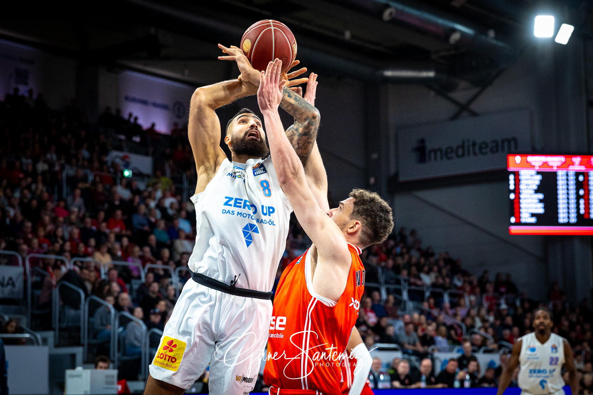 Bamberg Baskets vs. Syntainics MBC - Basketball - easyCredit BBL