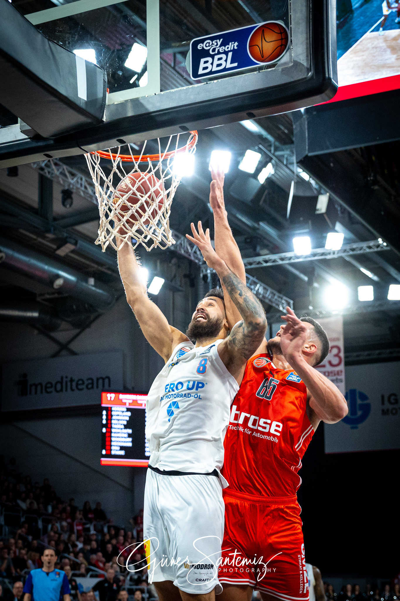 Bamberg Baskets vs. Syntainics MBC - Basketball - easyCredit BBL