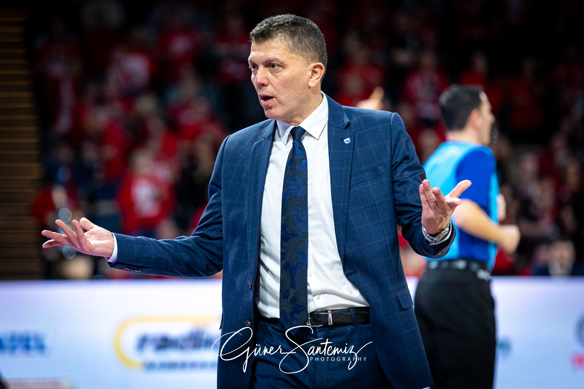 Bamberg Baskets vs. Syntainics MBC - Basketball - easyCredit BBL