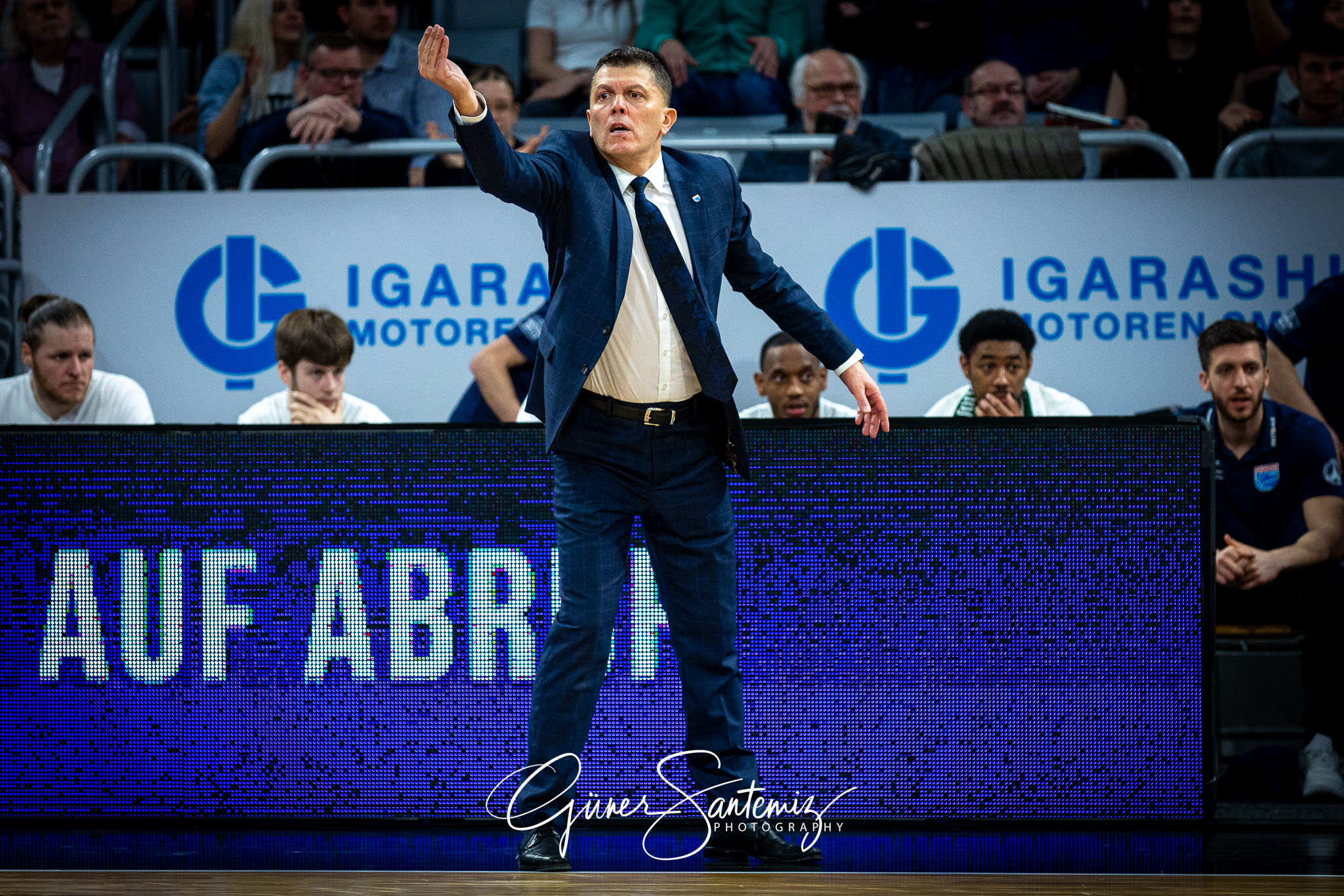 Bamberg Baskets vs. Syntainics MBC - Basketball - easyCredit BBL