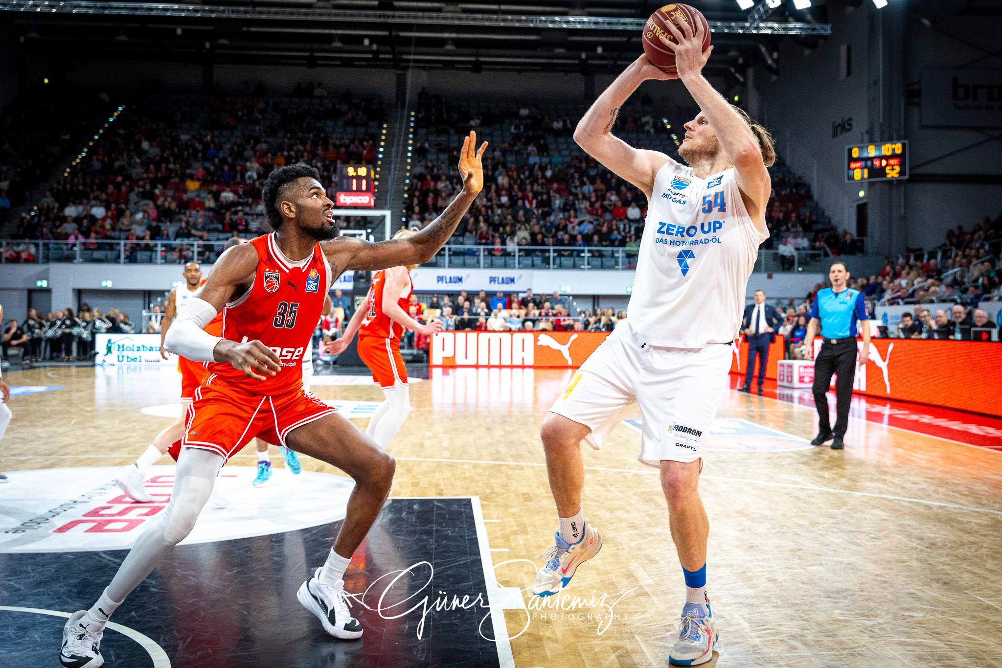 Bamberg Baskets vs. Syntainics MBC - Basketball - easyCredit BBL