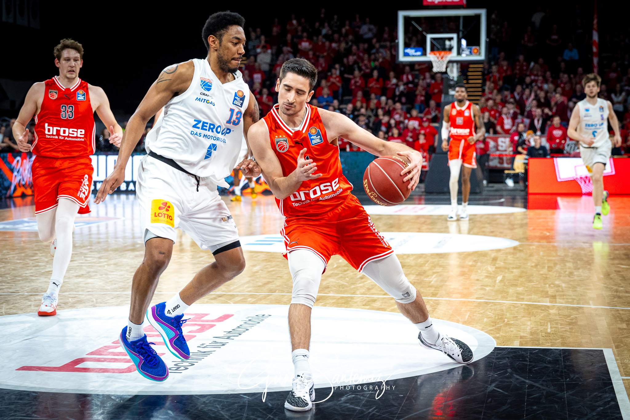 Bamberg Baskets vs. Syntainics MBC - Basketball - easyCredit BBL