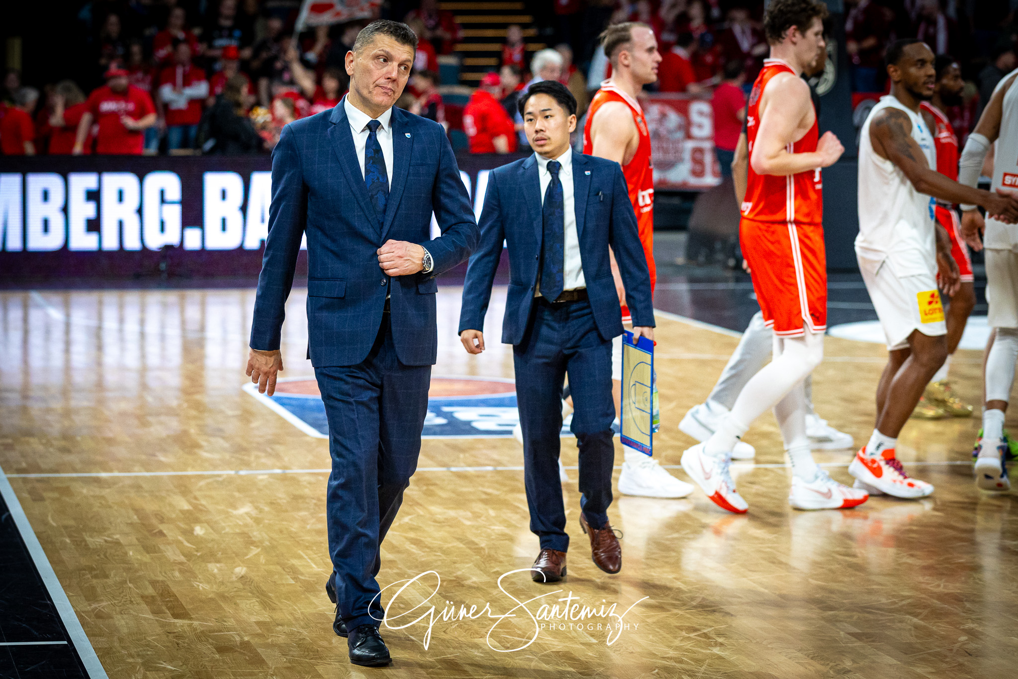 Bamberg Baskets vs. Syntainics MBC - Basketball - easyCredit BBL