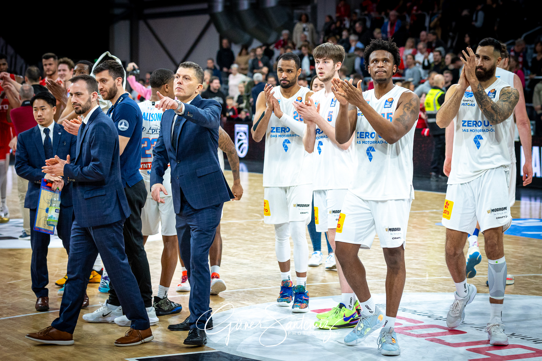 Bamberg Baskets vs. Syntainics MBC - Basketball - easyCredit BBL