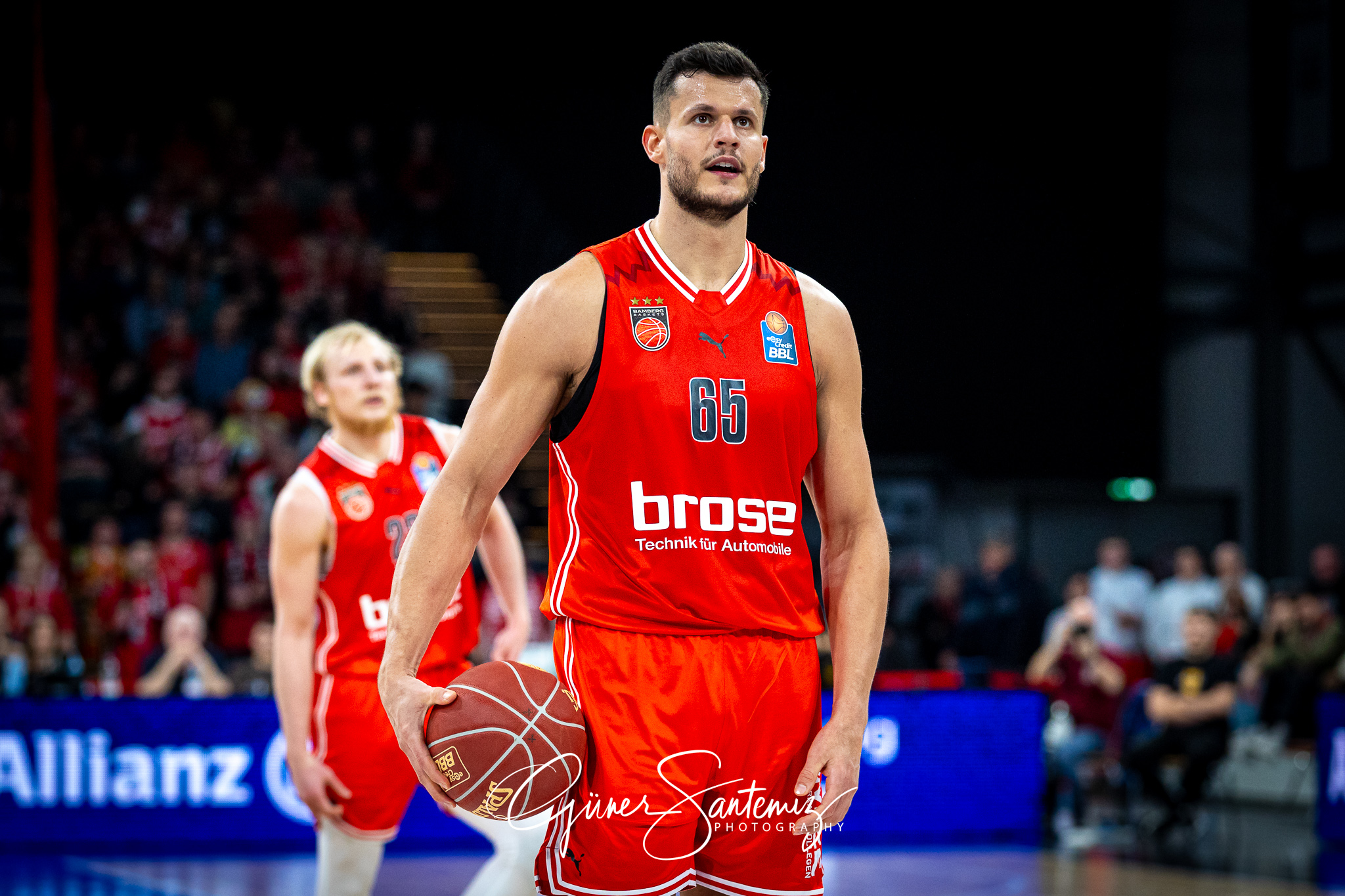 Bamberg Baskets vs. MLP Academics Heidelberg - Basketball - easy