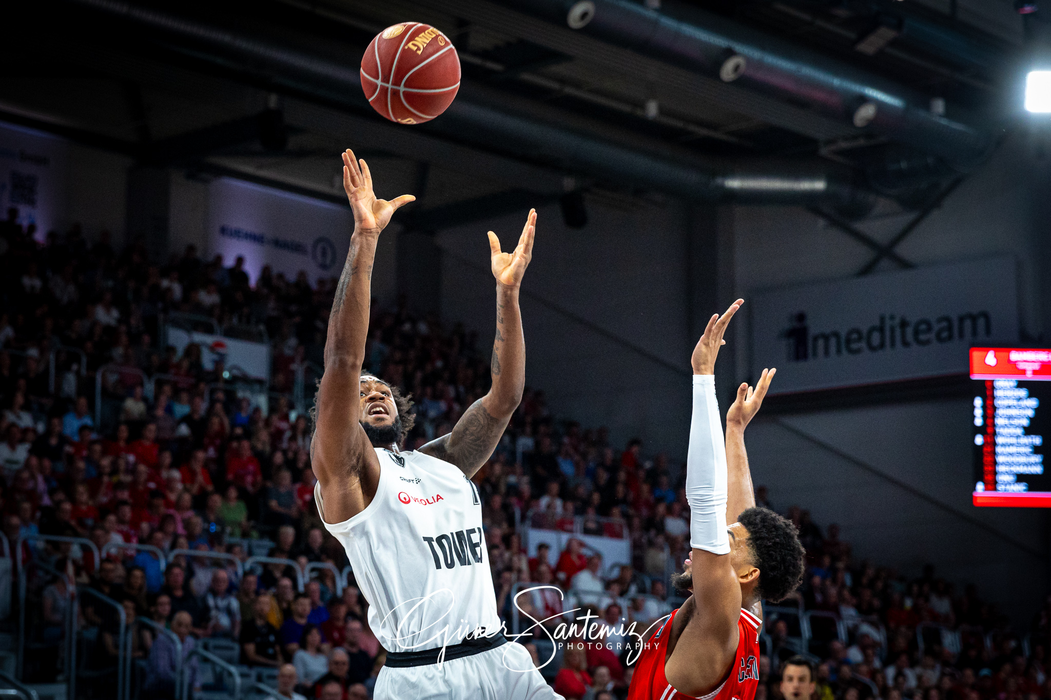 Bamberg Baskets vs. Veolia Hamburg Towers - Basketball - easyCre