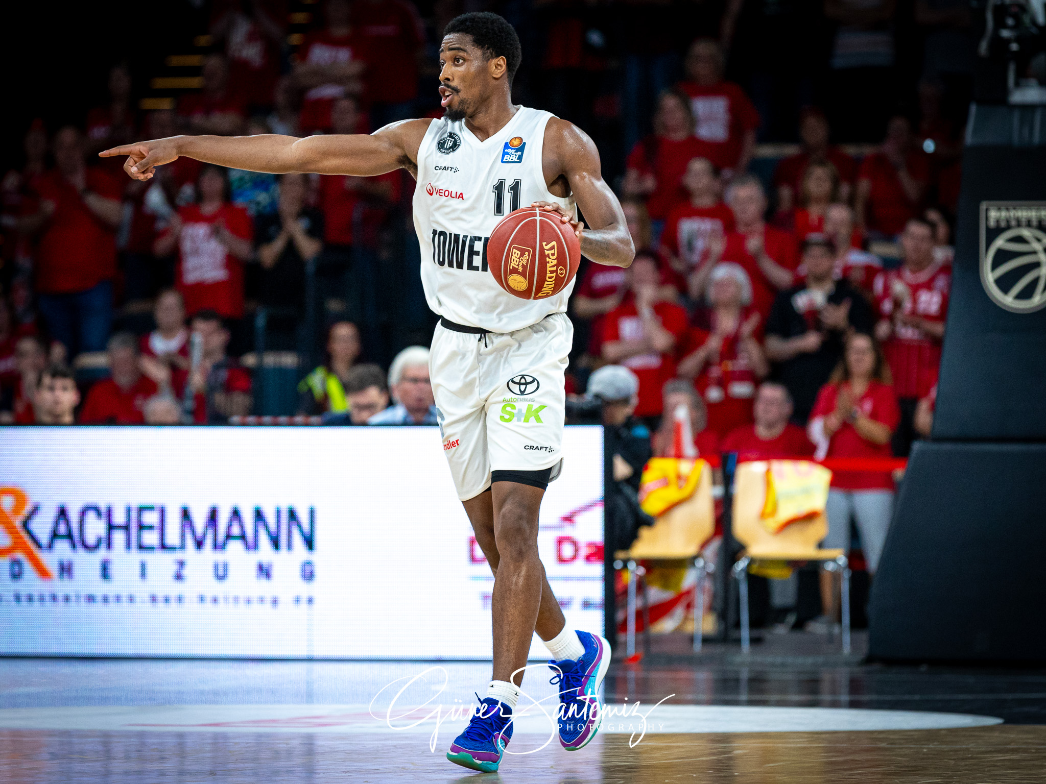 Bamberg Baskets vs. Veolia Hamburg Towers - Basketball - easyCre