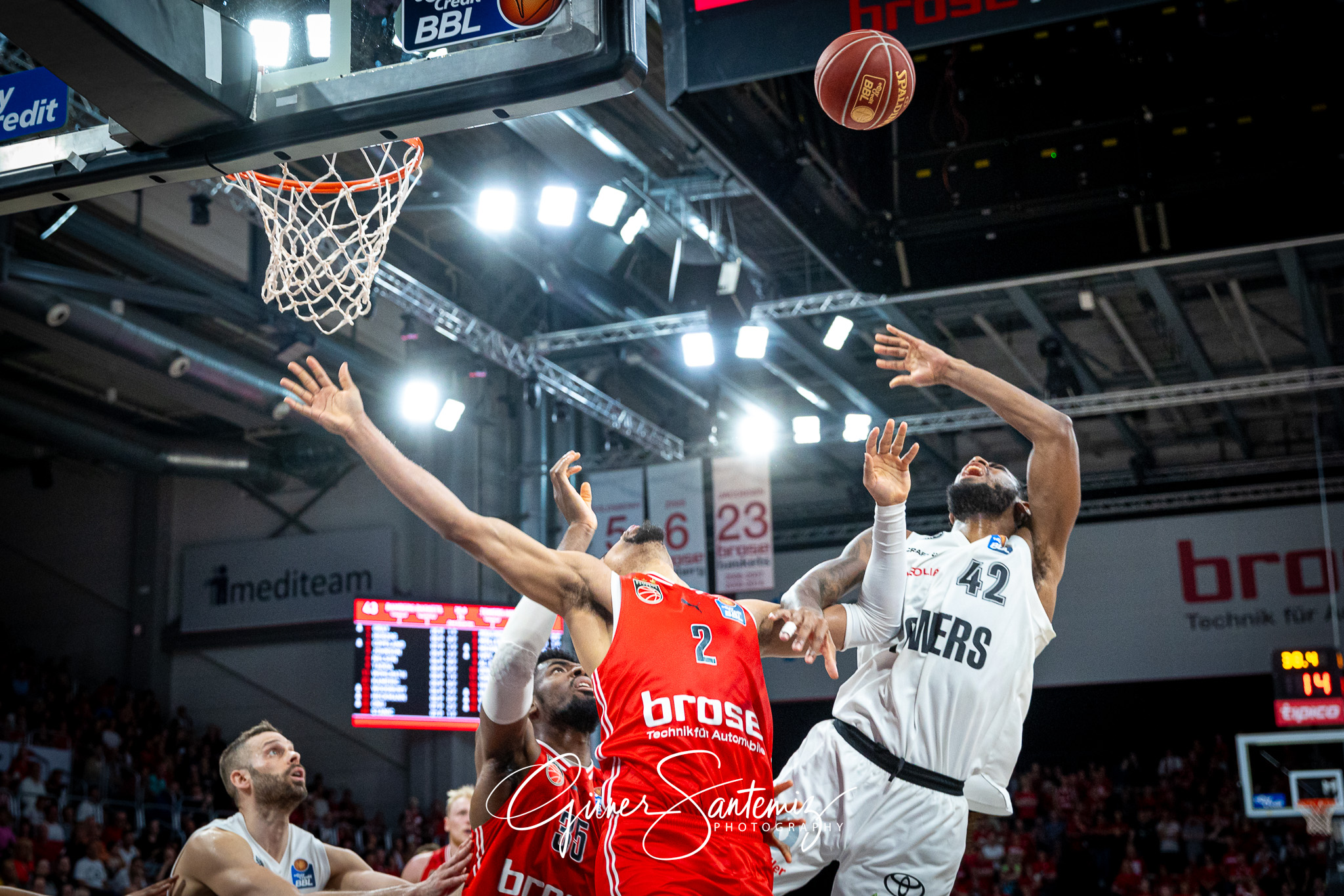 Bamberg Baskets vs. Veolia Hamburg Towers - Basketball - easyCre