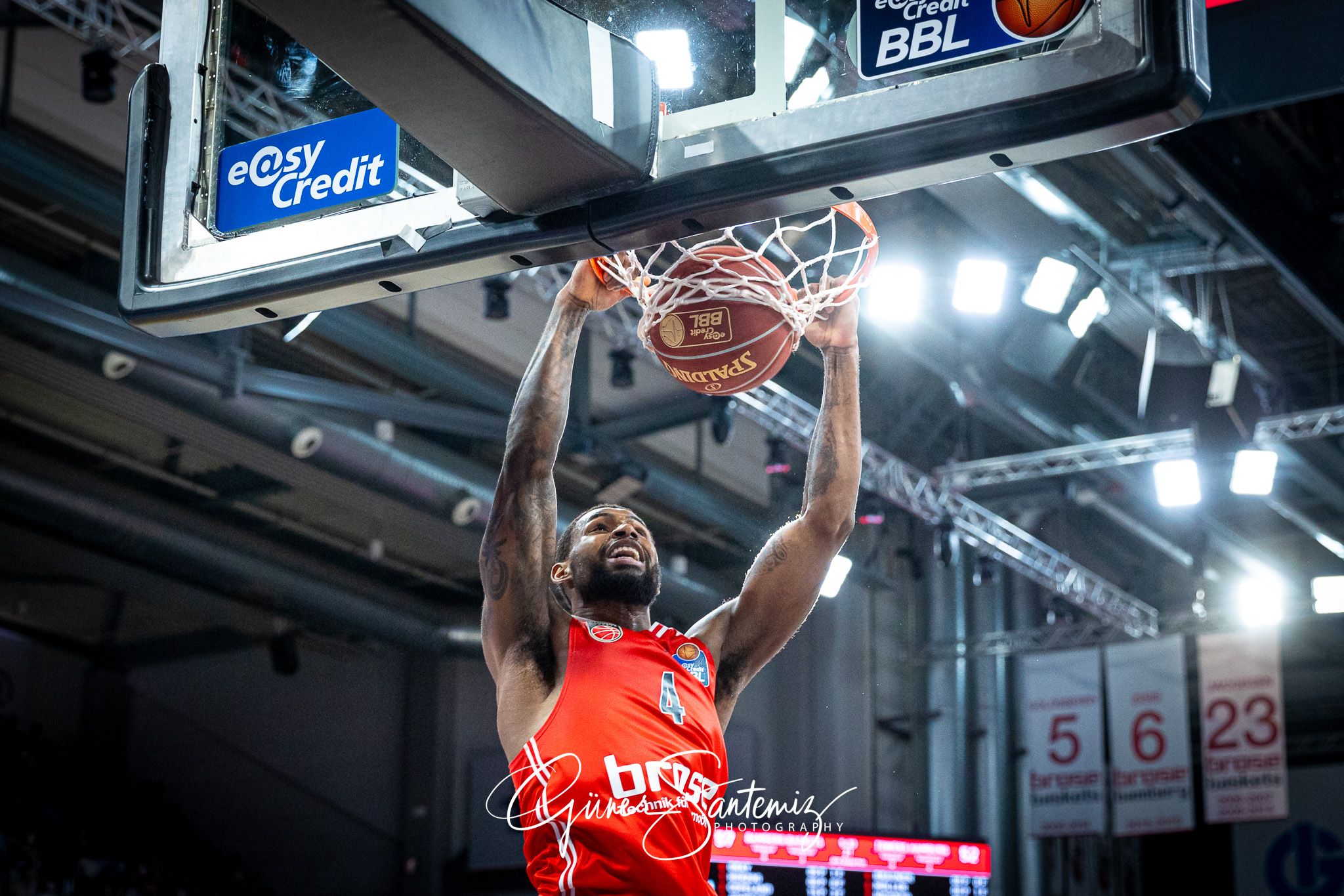 Bamberg Baskets vs. Veolia Hamburg Towers - Basketball - easyCre