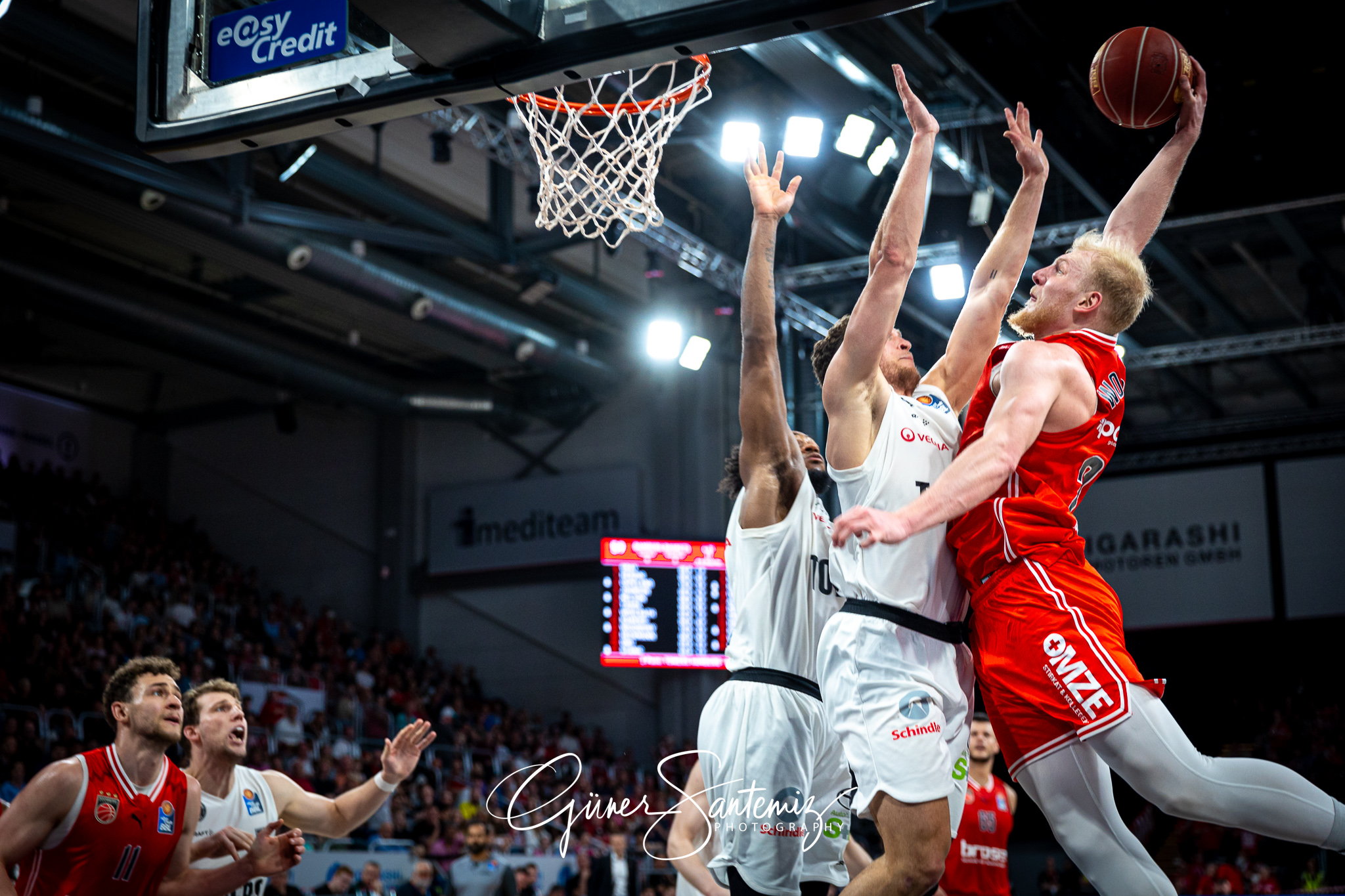 Bamberg Baskets vs. Veolia Hamburg Towers - Basketball - easyCre