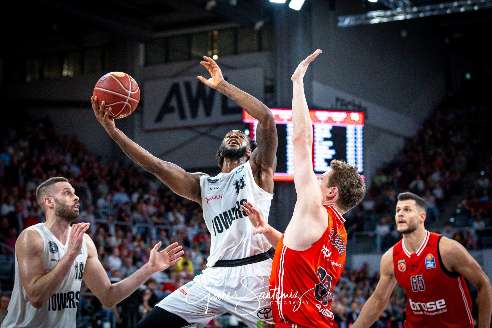 Bamberg Baskets vs. Veolia Hamburg Towers - Basketball - easyCre