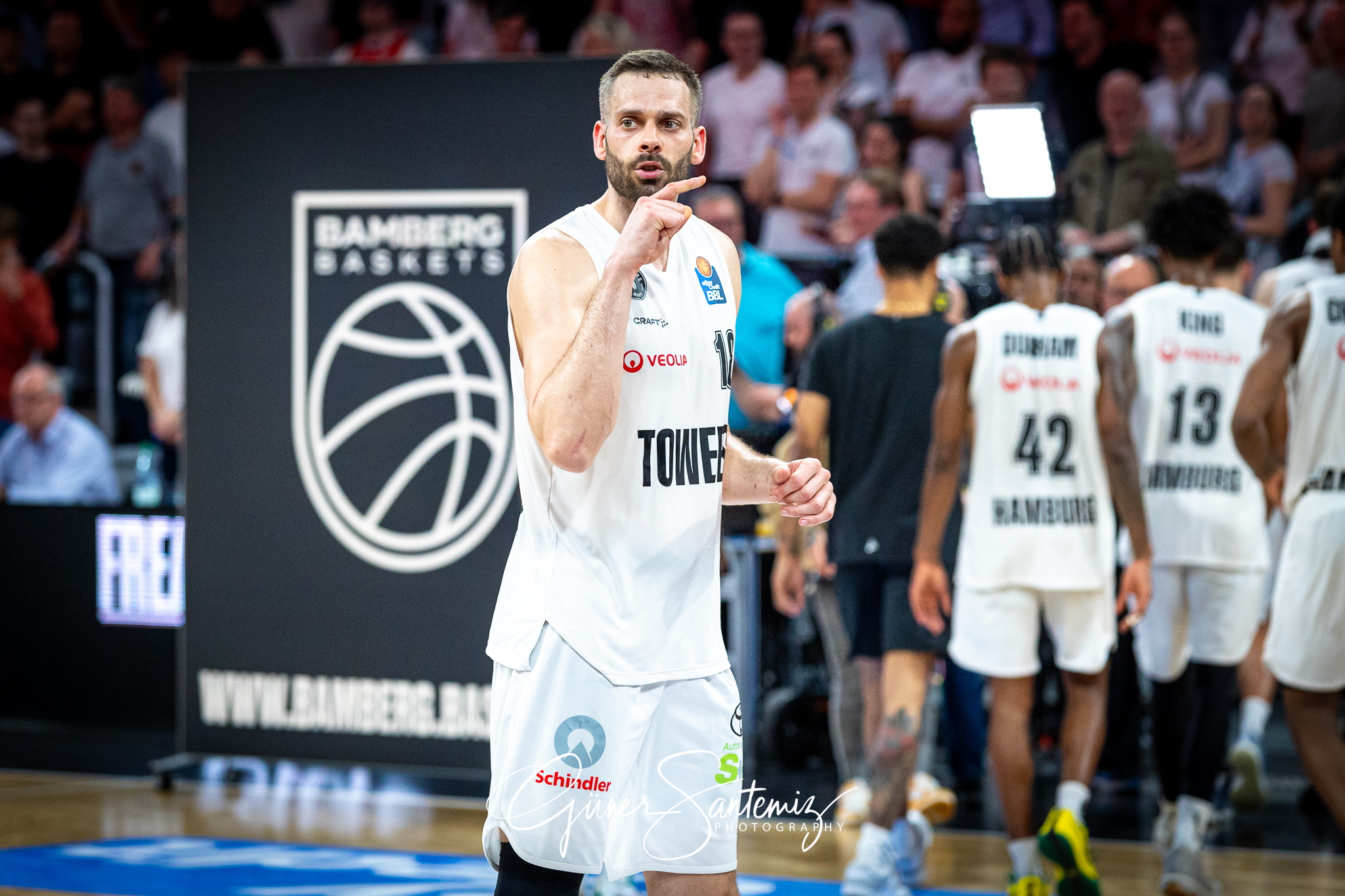 Bamberg Baskets vs. Veolia Hamburg Towers - Basketball - easyCre