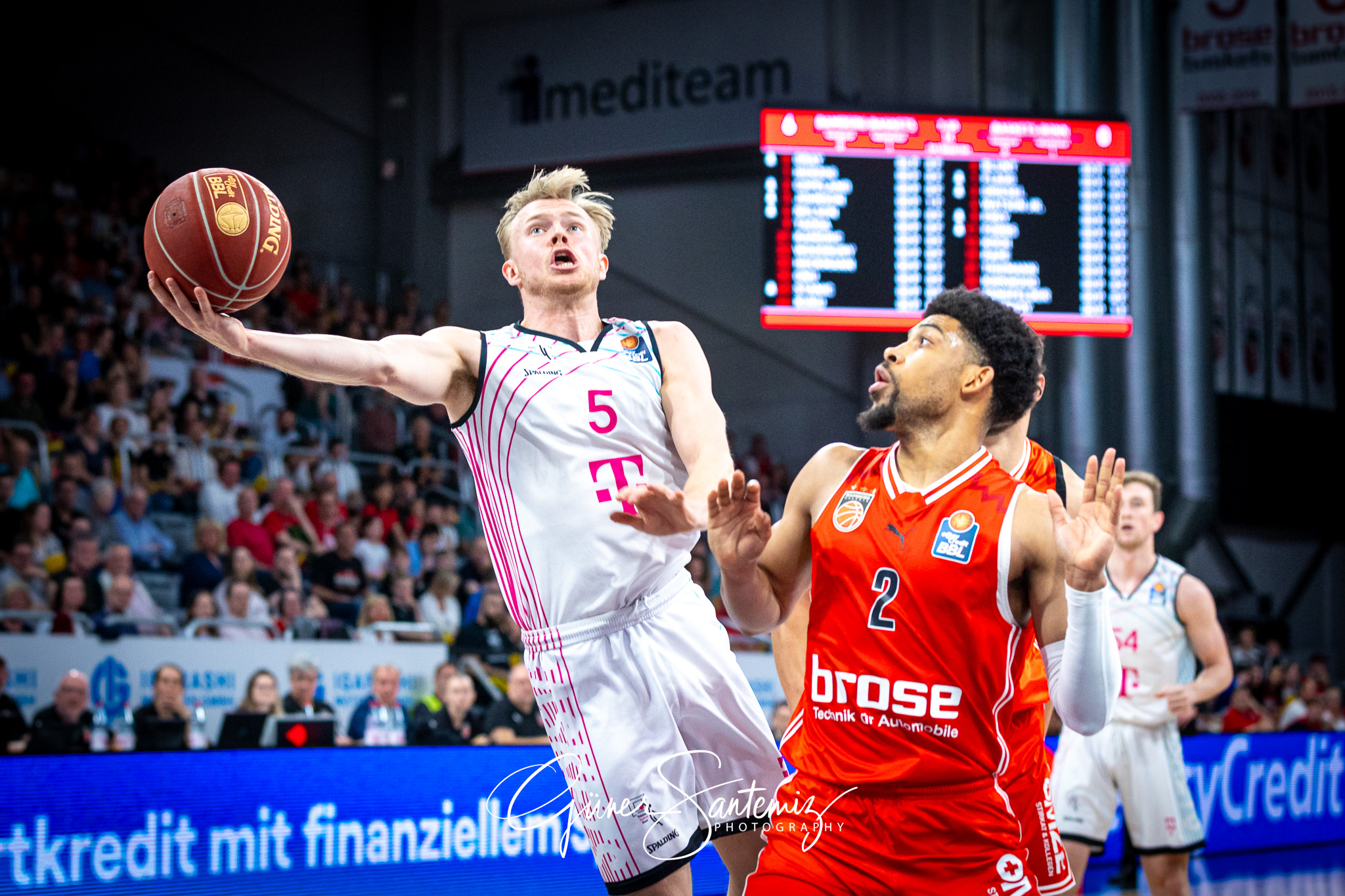 Bamberg Baskets - Telekom Baskets Bonn