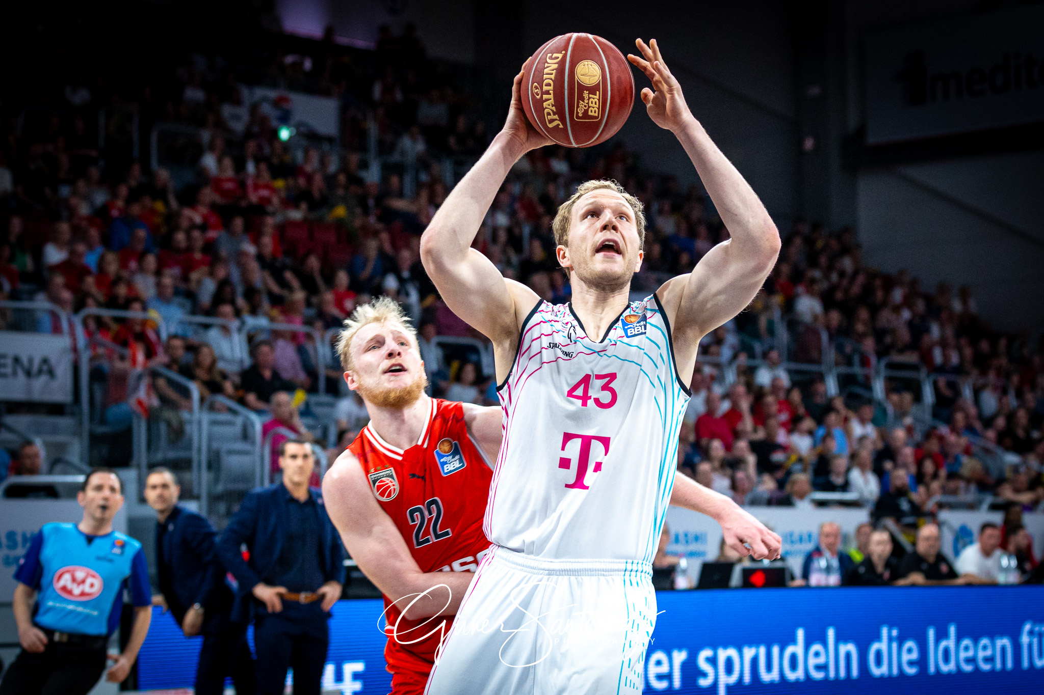 Bamberg Baskets vs. Telekom Baskets Bonn - Basketball - easyCred