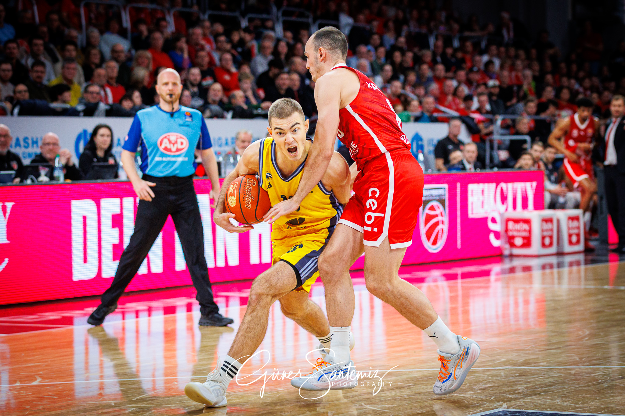 Bamberg Baskets vs. ALBA Berlin - Basketball - BBL Pokal - Viert