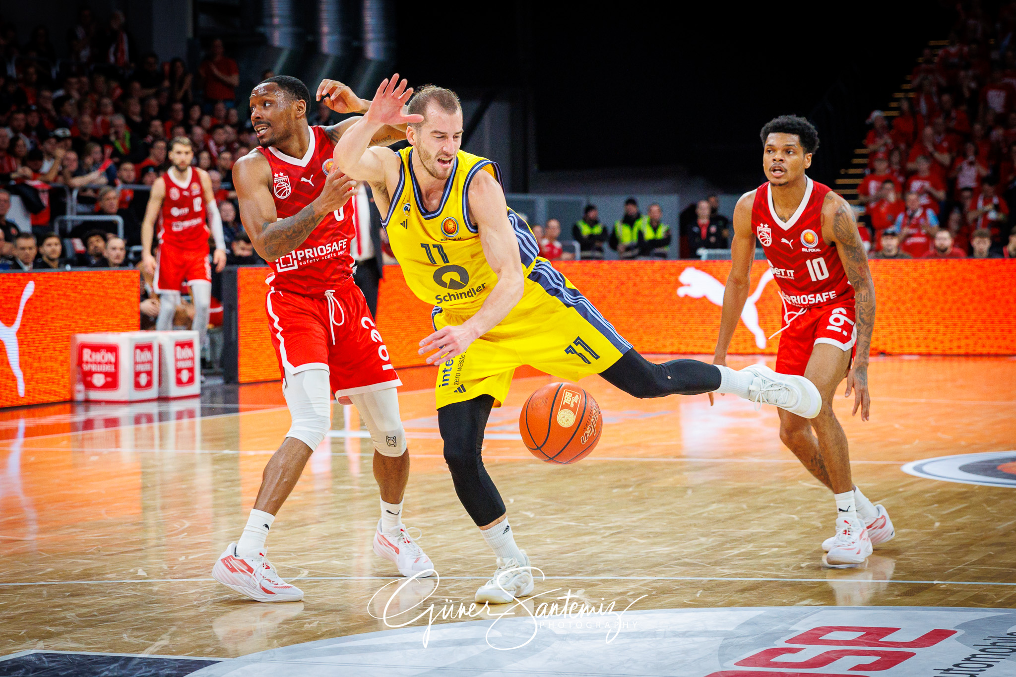 Bamberg Baskets vs. ALBA Berlin - Basketball - BBL Pokal - Viert